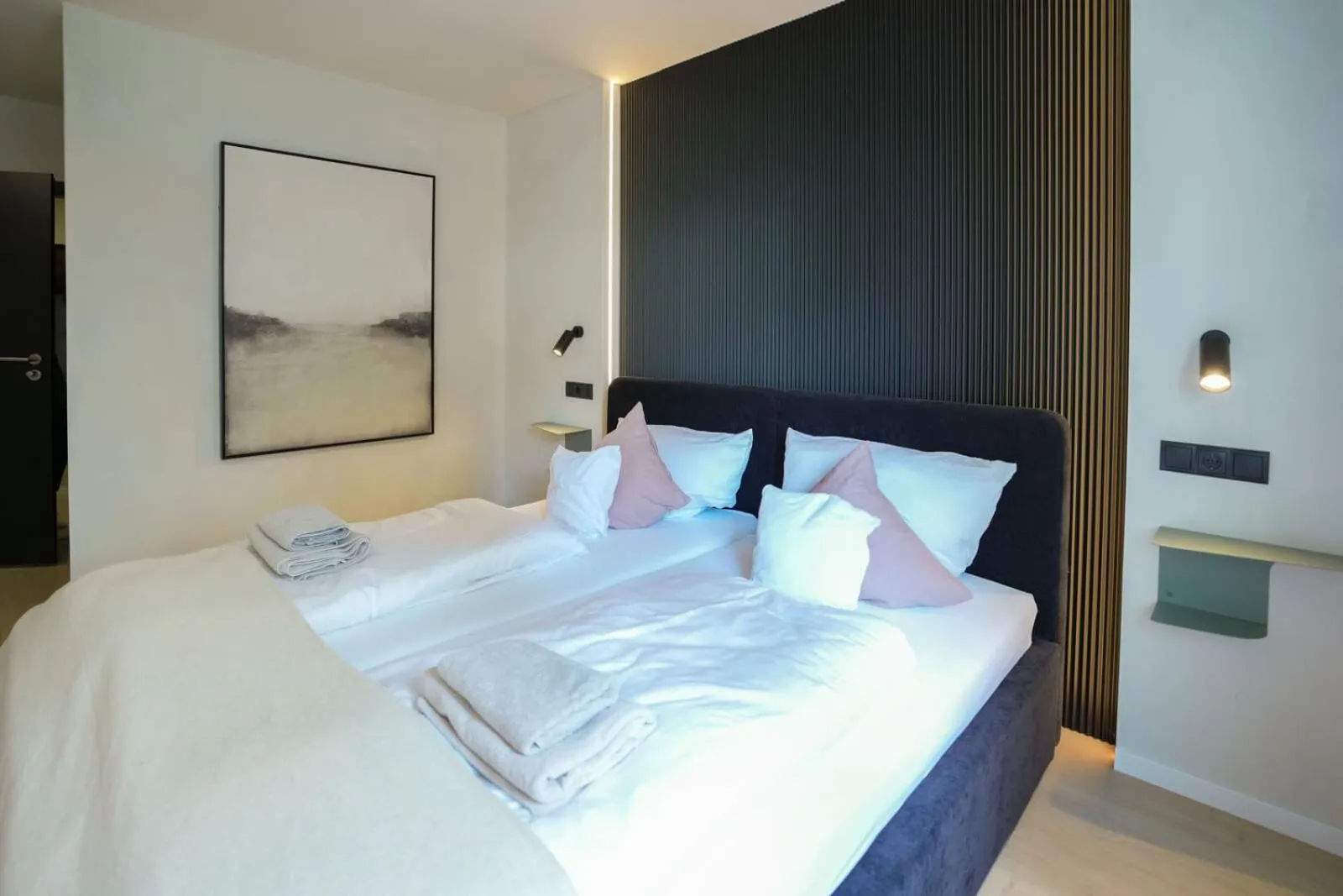 Bed in Hotel Weinhaus Kreuter