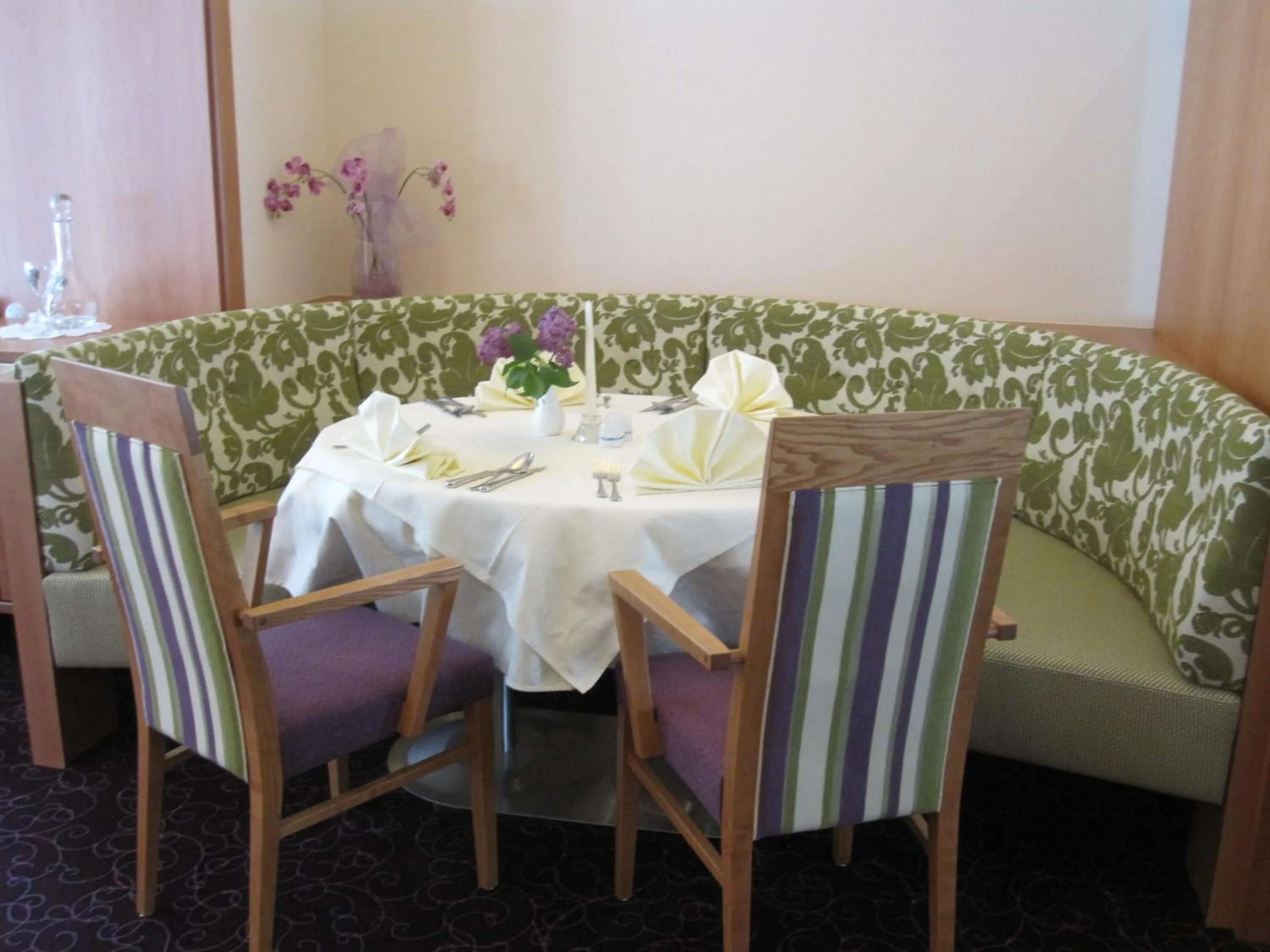 Restaurant/places to eat in Hotel Gasthof Schöpf