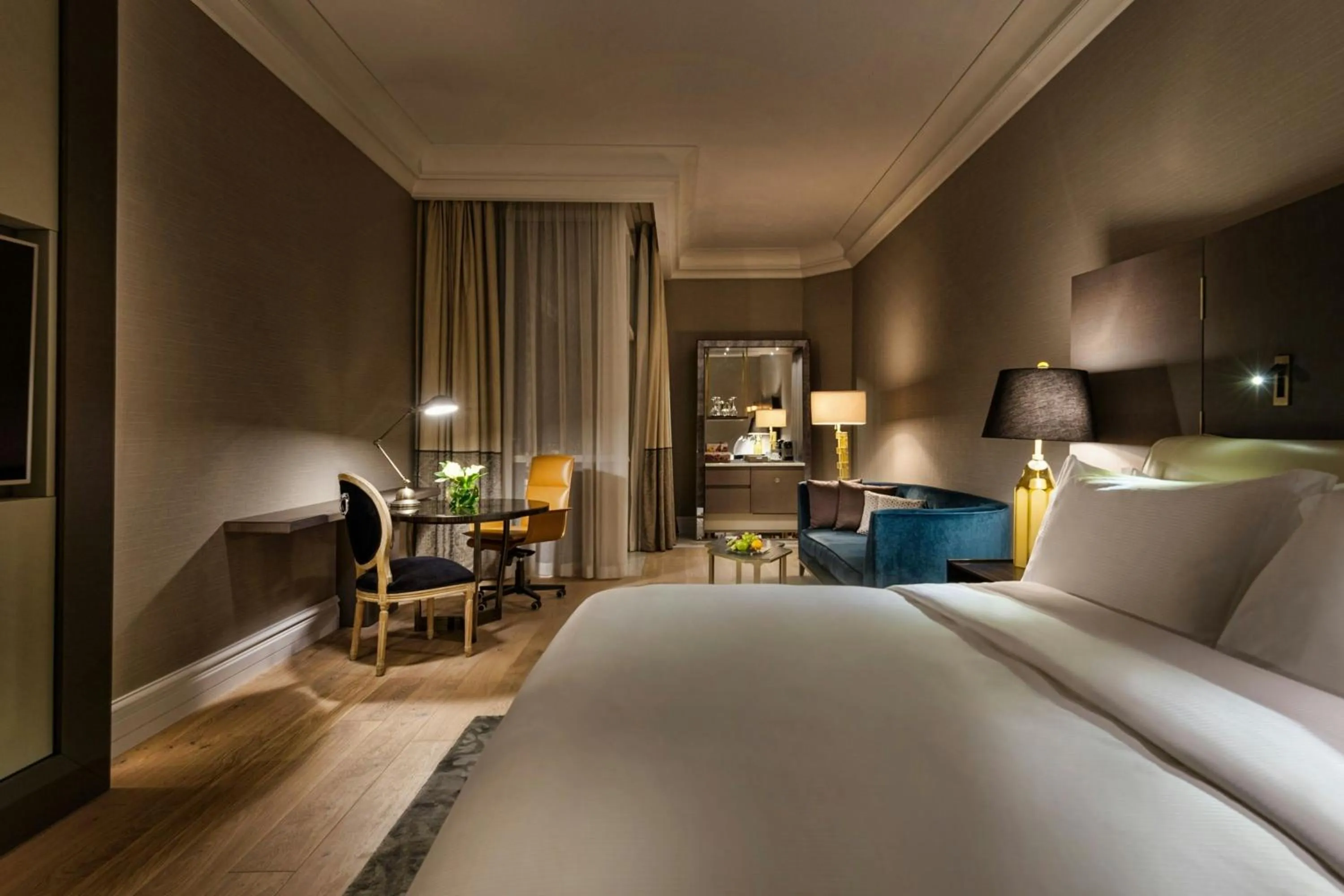 Photo of the whole room, Bed in The Ritz-Carlton, Doha