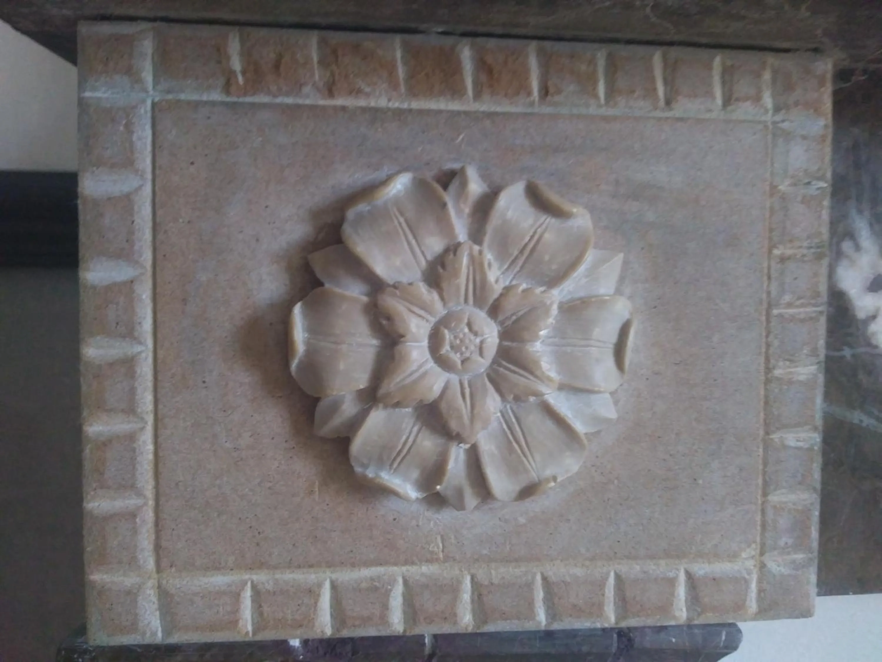 Decorative detail in Chambre d'hôte le 18-20