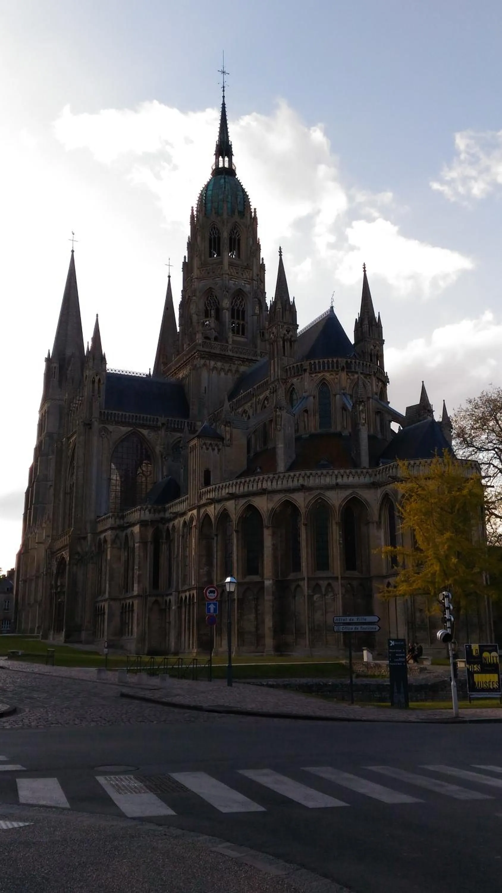 Nearby landmark in Chambre d'hôte le 18-20
