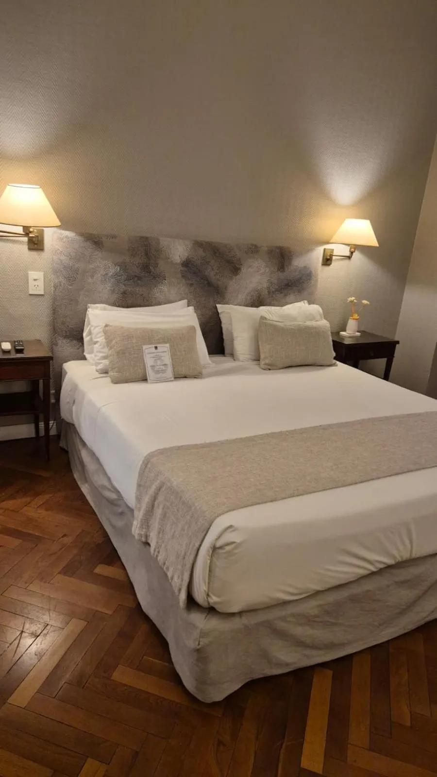 Bed in Lafayette Hotel