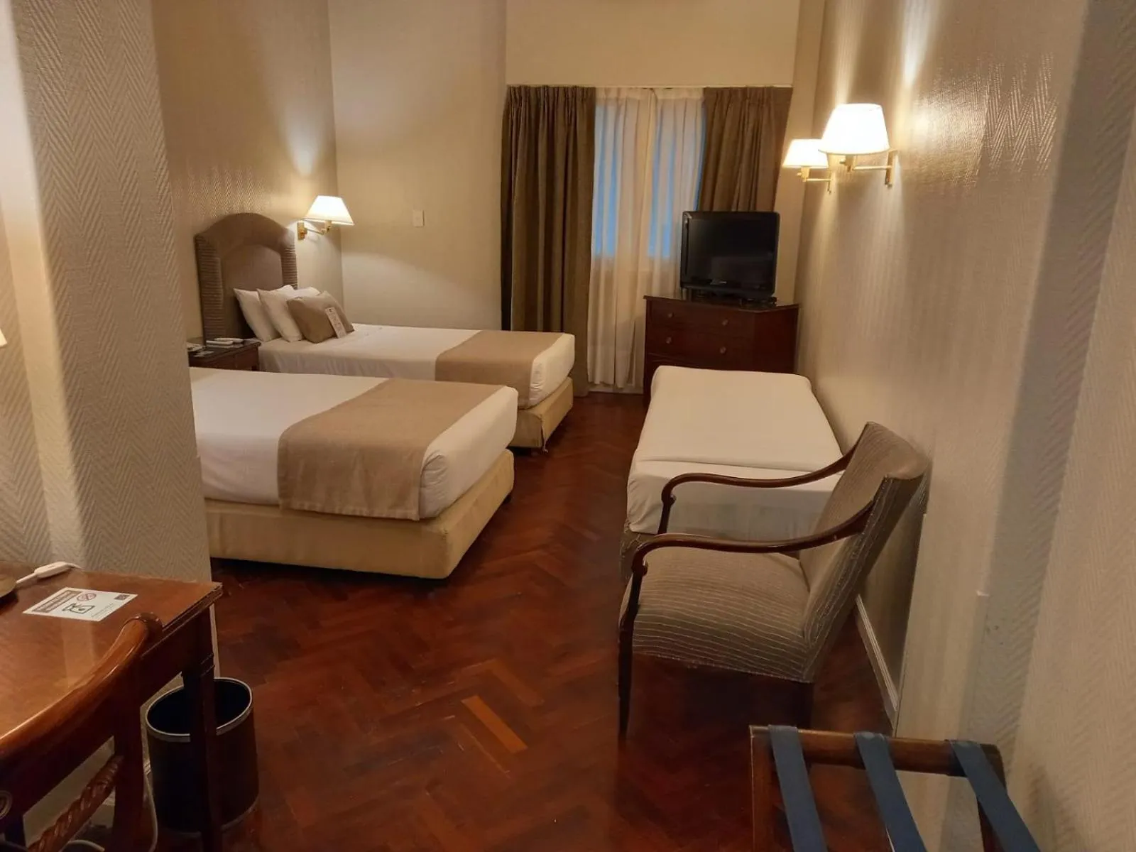 Bed in Lafayette Hotel