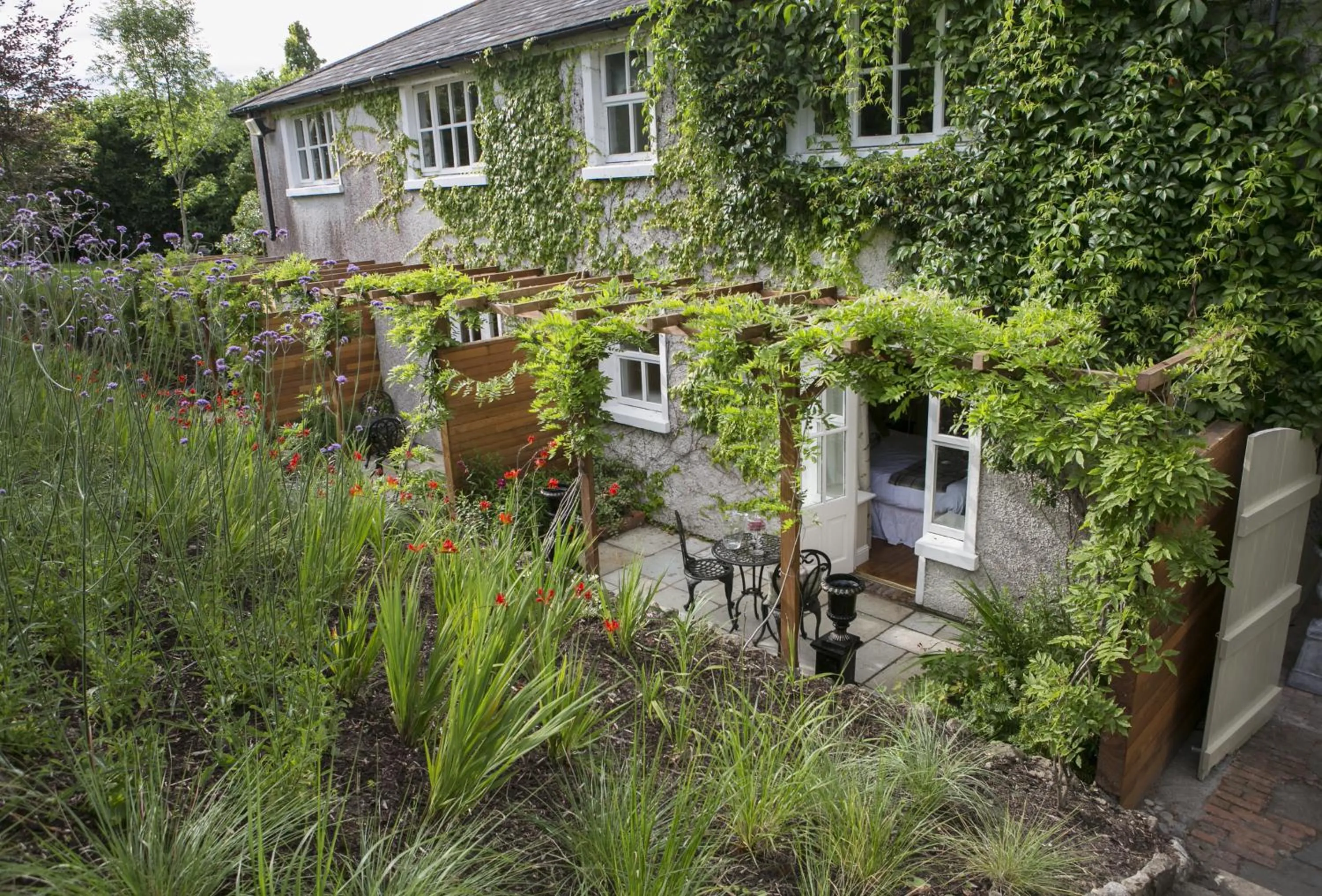 Patio in Raheen House Hotel
