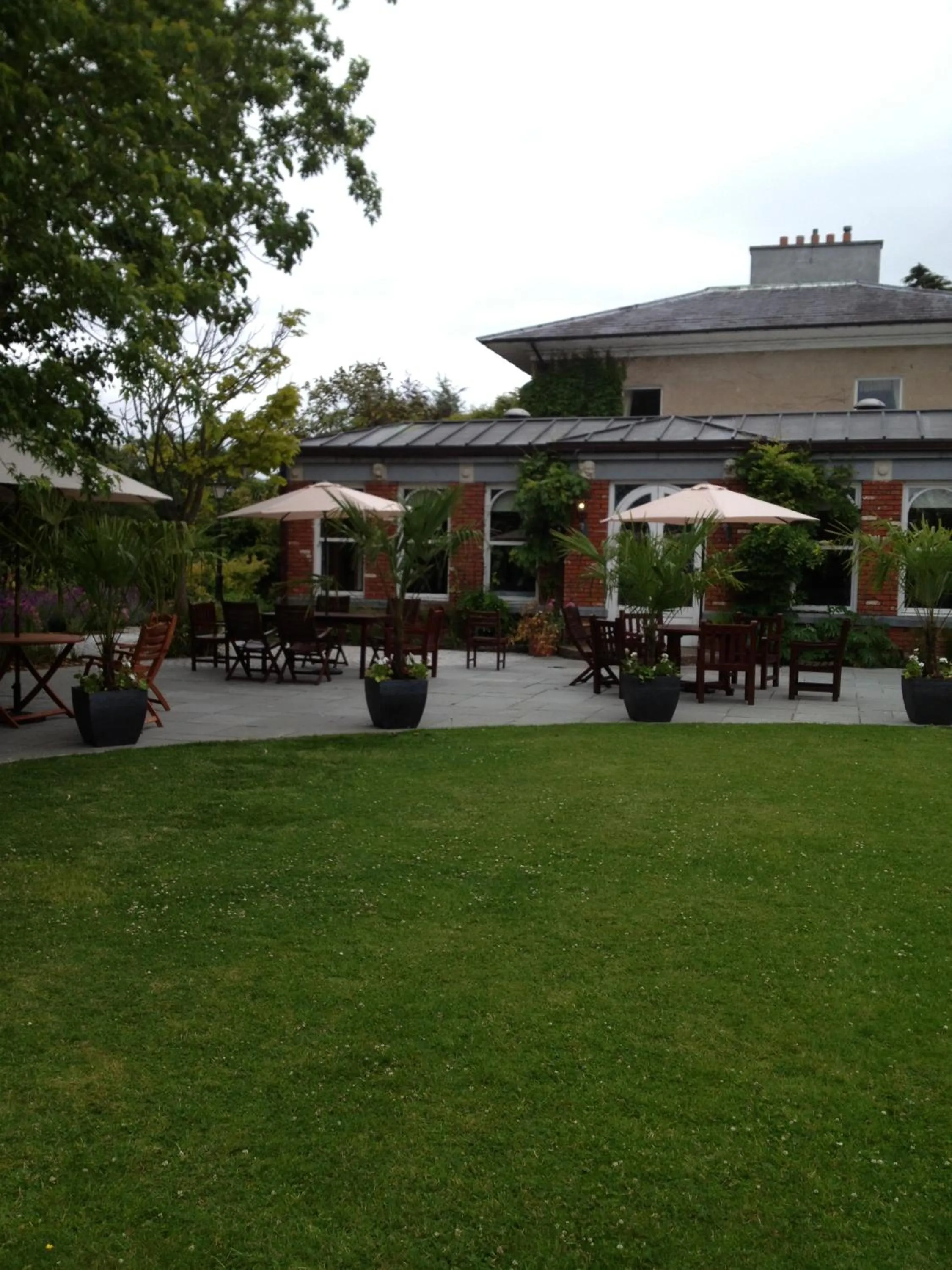 Garden in Raheen House Hotel
