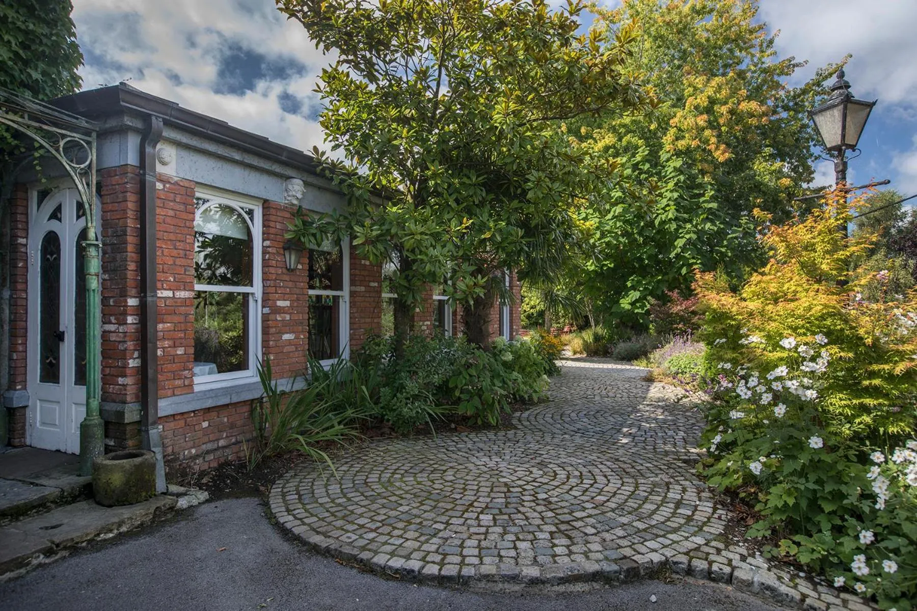 Patio in Raheen House Hotel