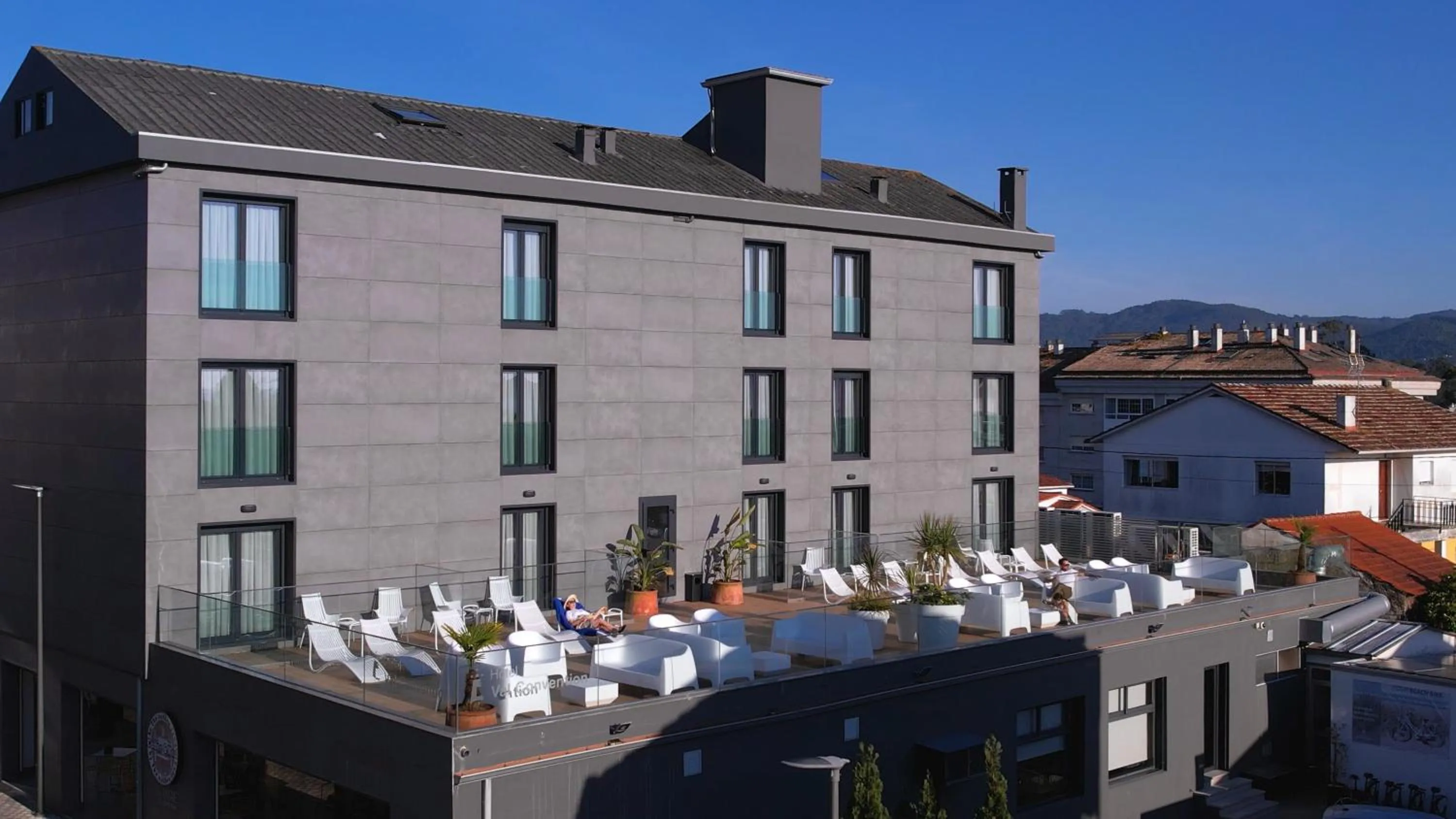 Property building in Hotel Val Convention