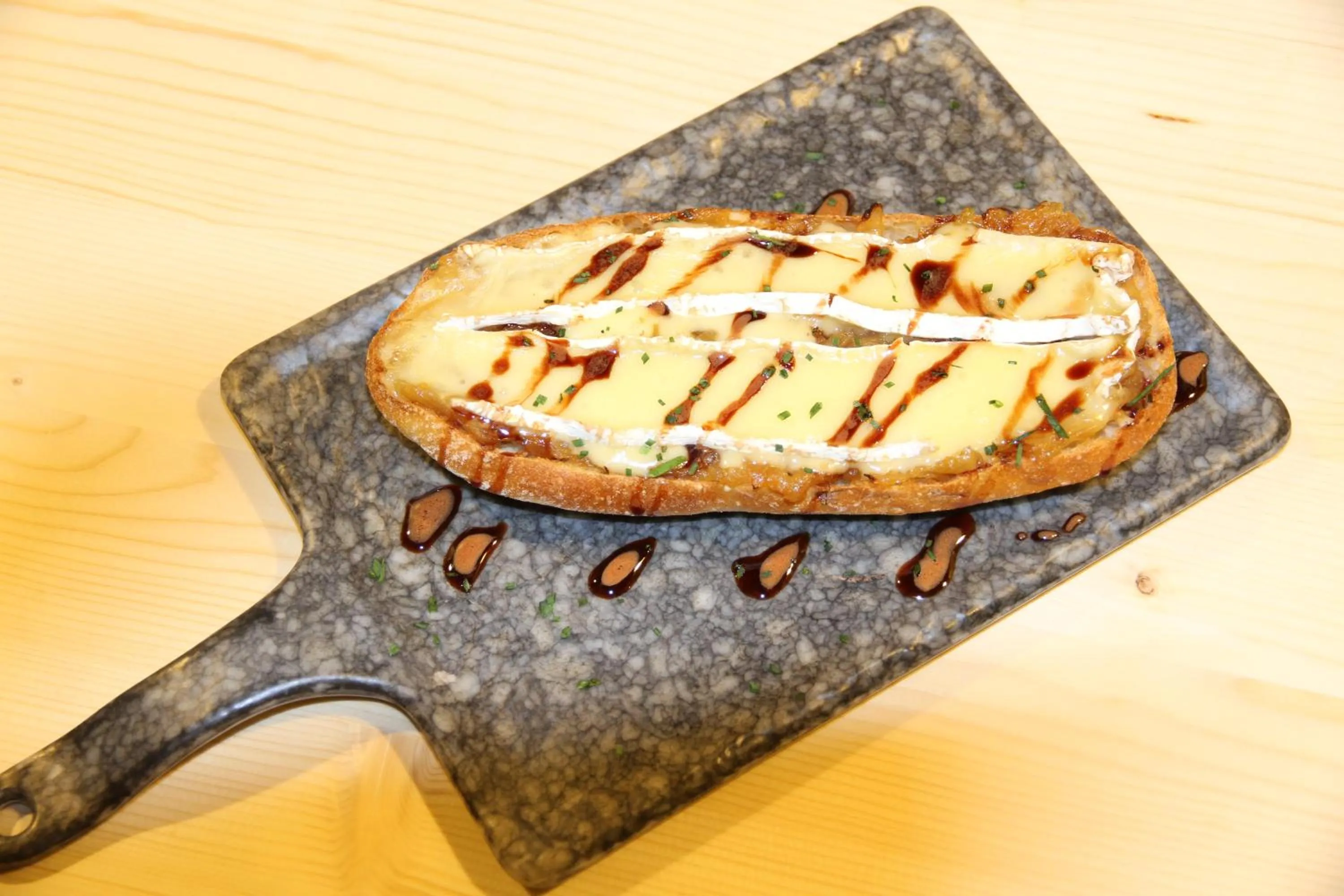 Restaurant/places to eat in Hotel Val Convention