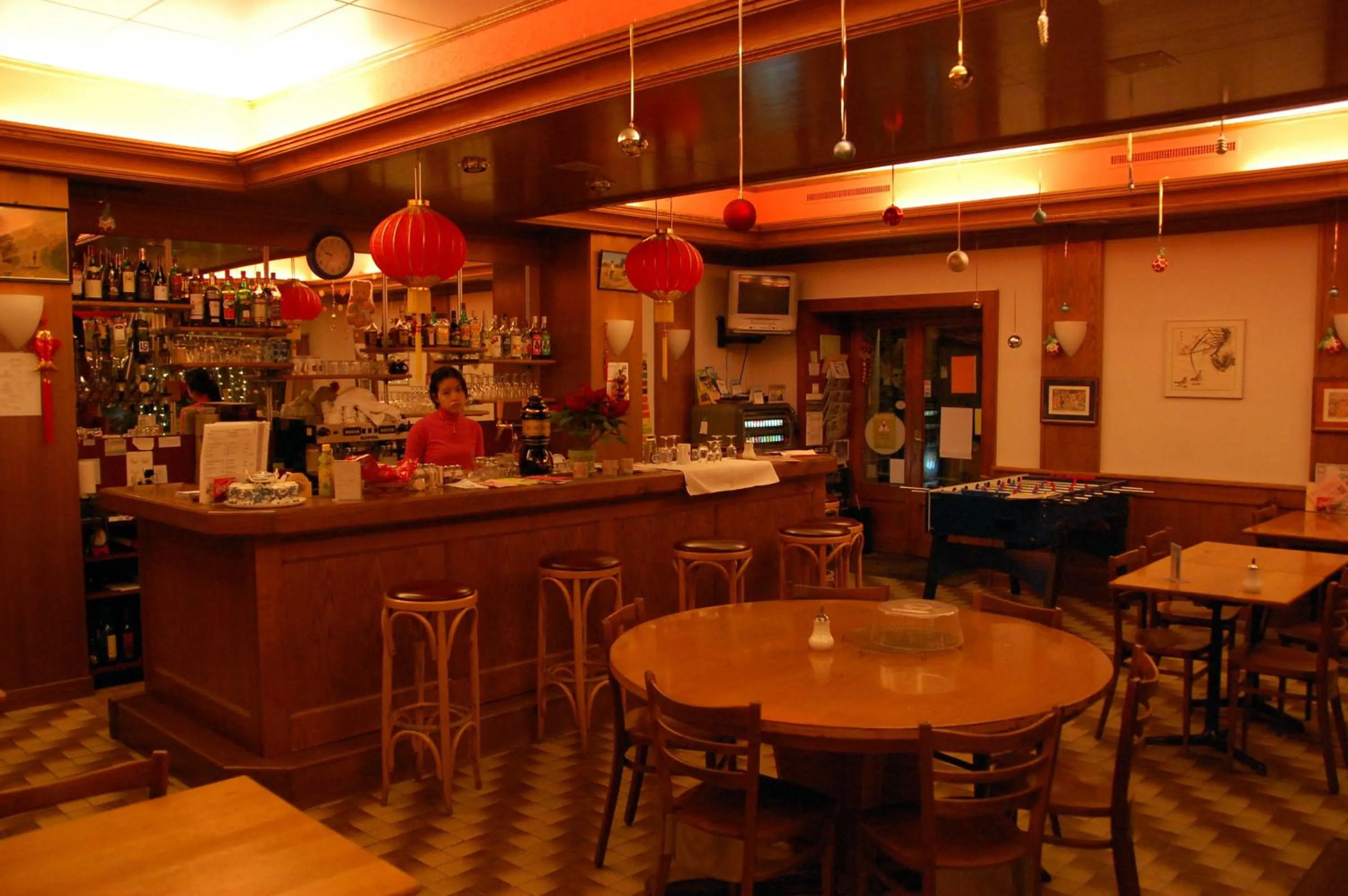 Restaurant/places to eat in Hôtel de l'ours