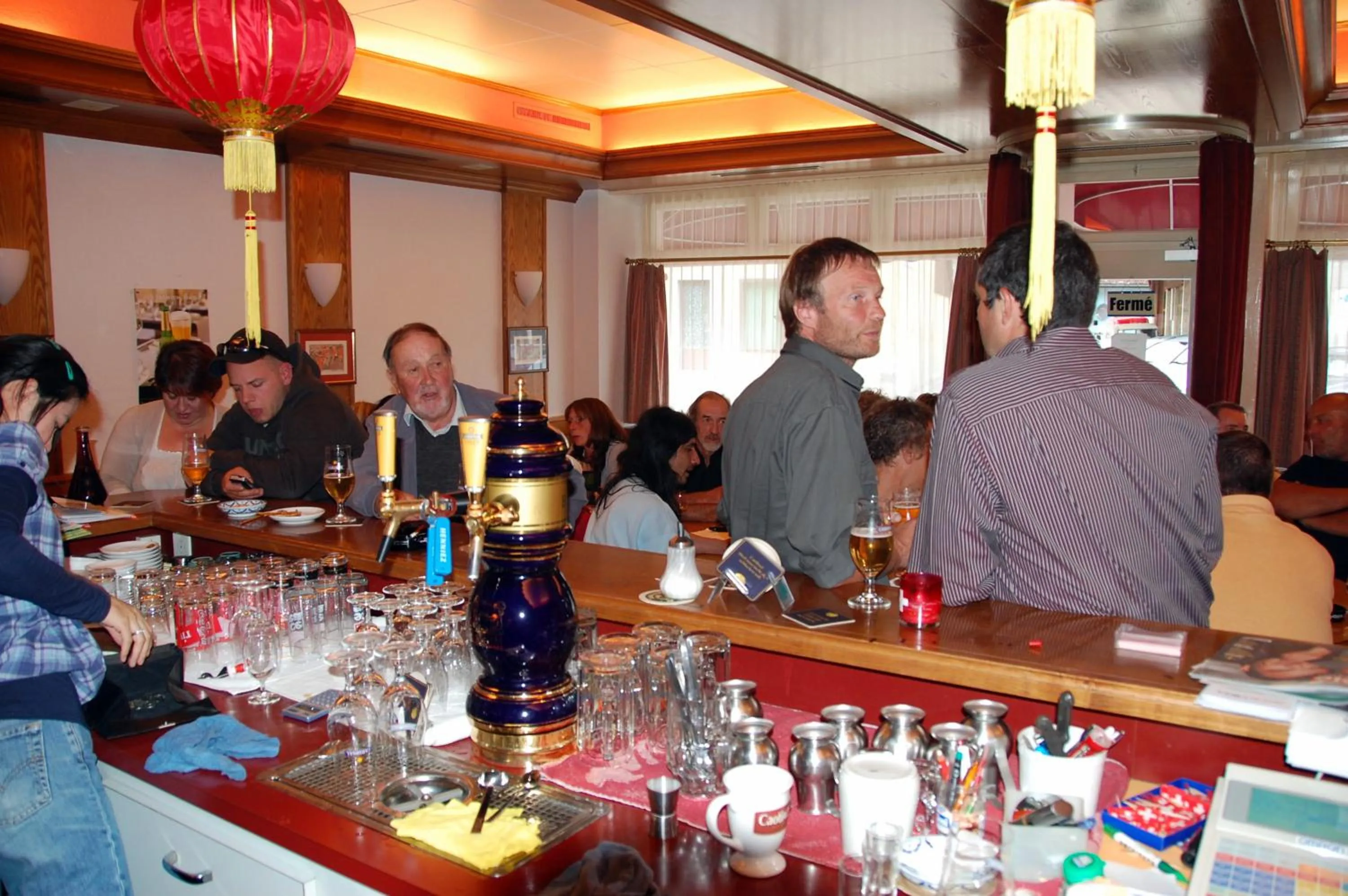 Restaurant/places to eat in Hôtel de l'ours