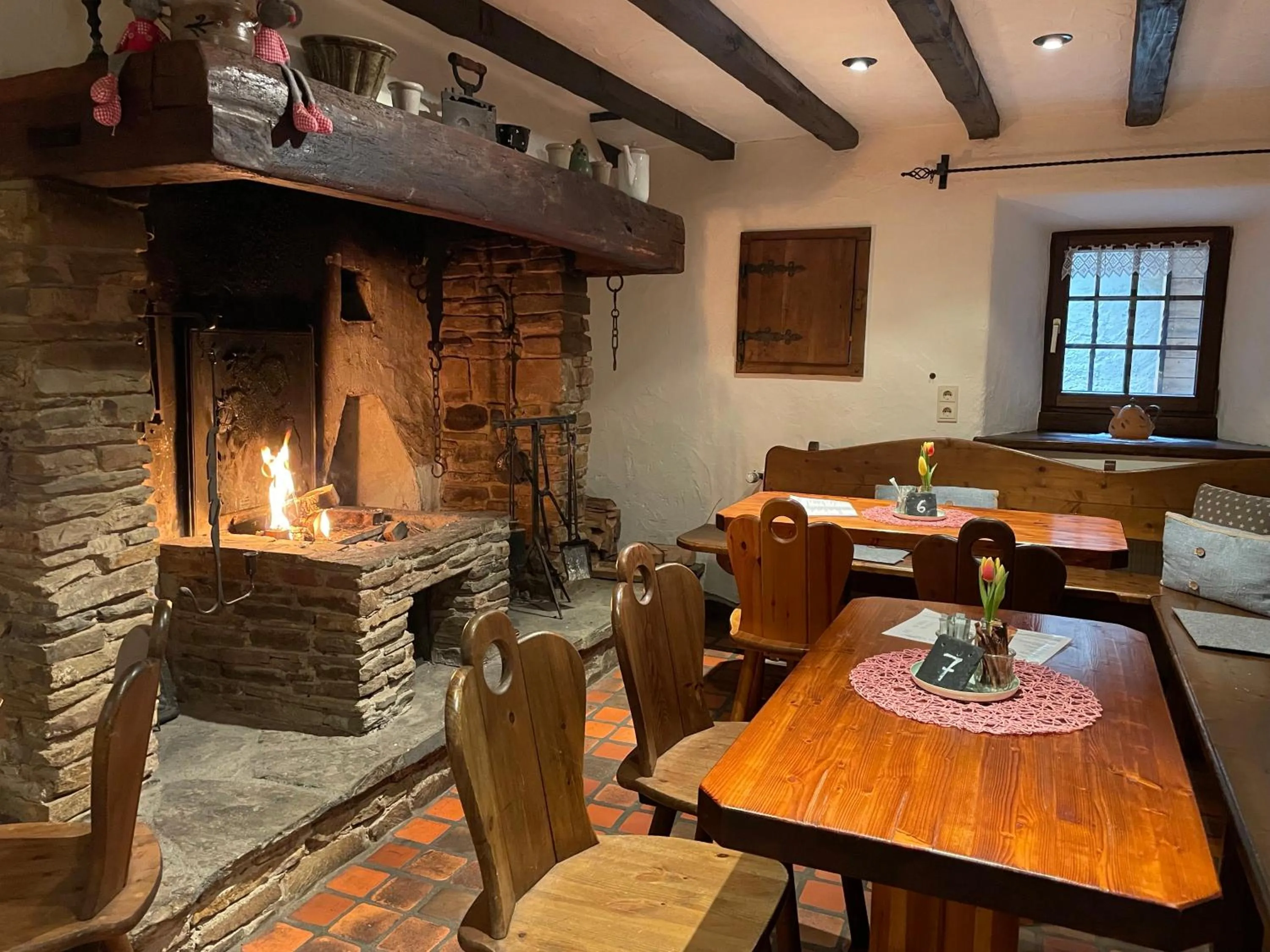 Restaurant/places to eat in Burghaus & Villa Kronenburg