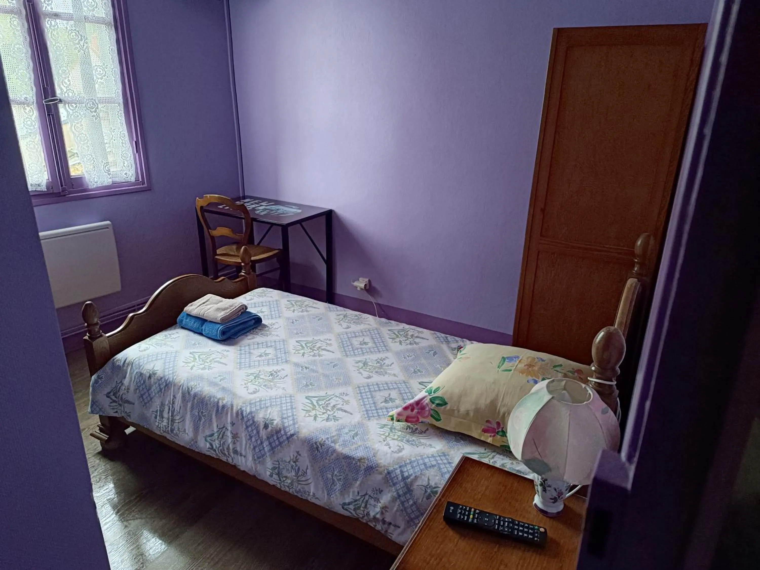 Bed in Auberge Du Bon Coin