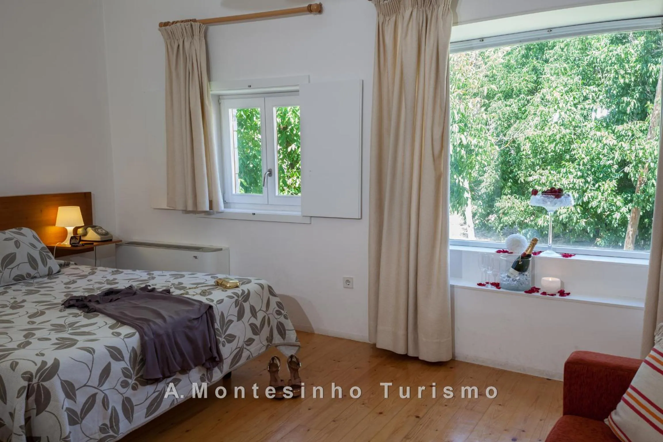 Bedroom, Bed in A. Montesinho Turismo
