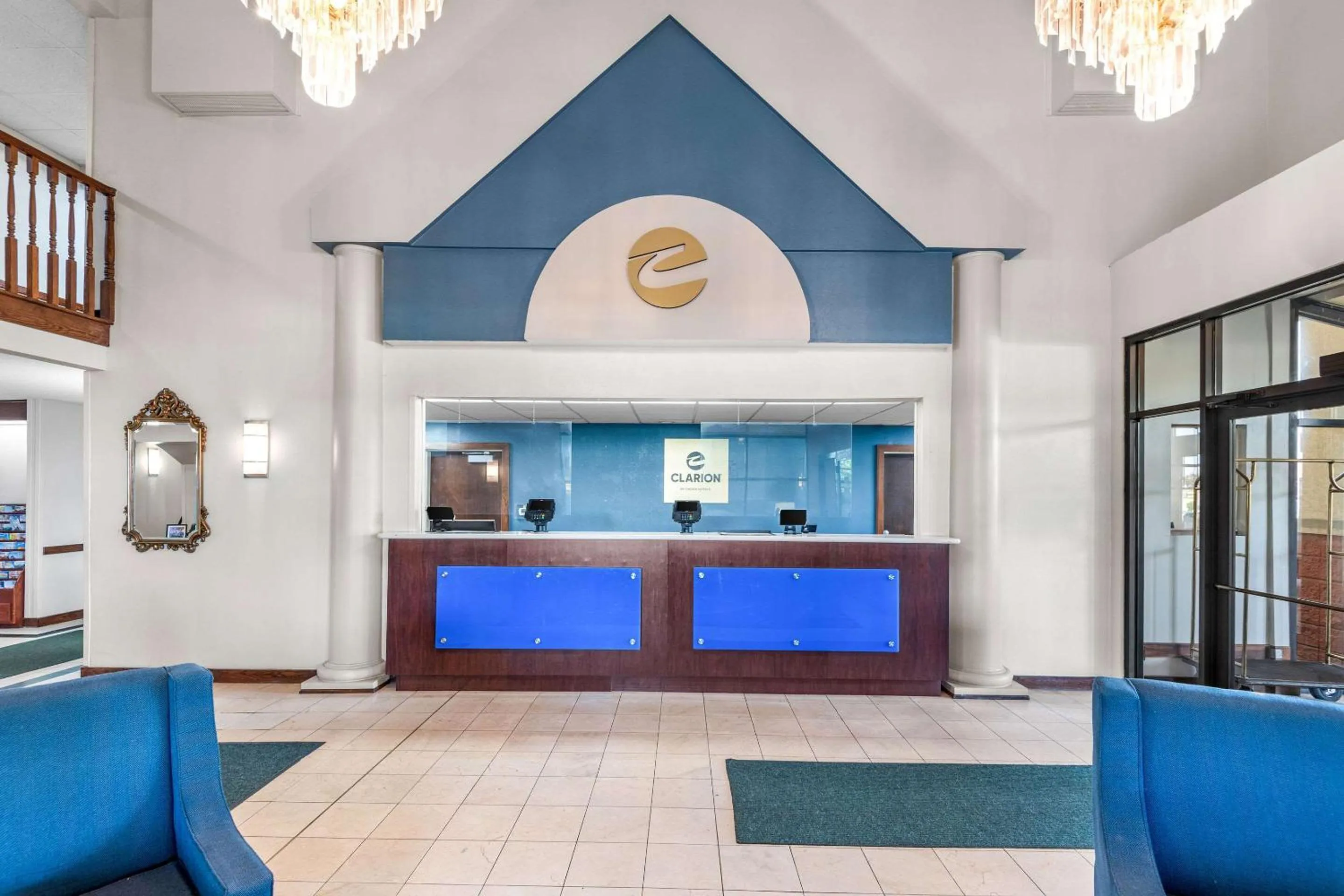 Lobby or reception in Clarion Inn & Suites Indianapolis Northwest