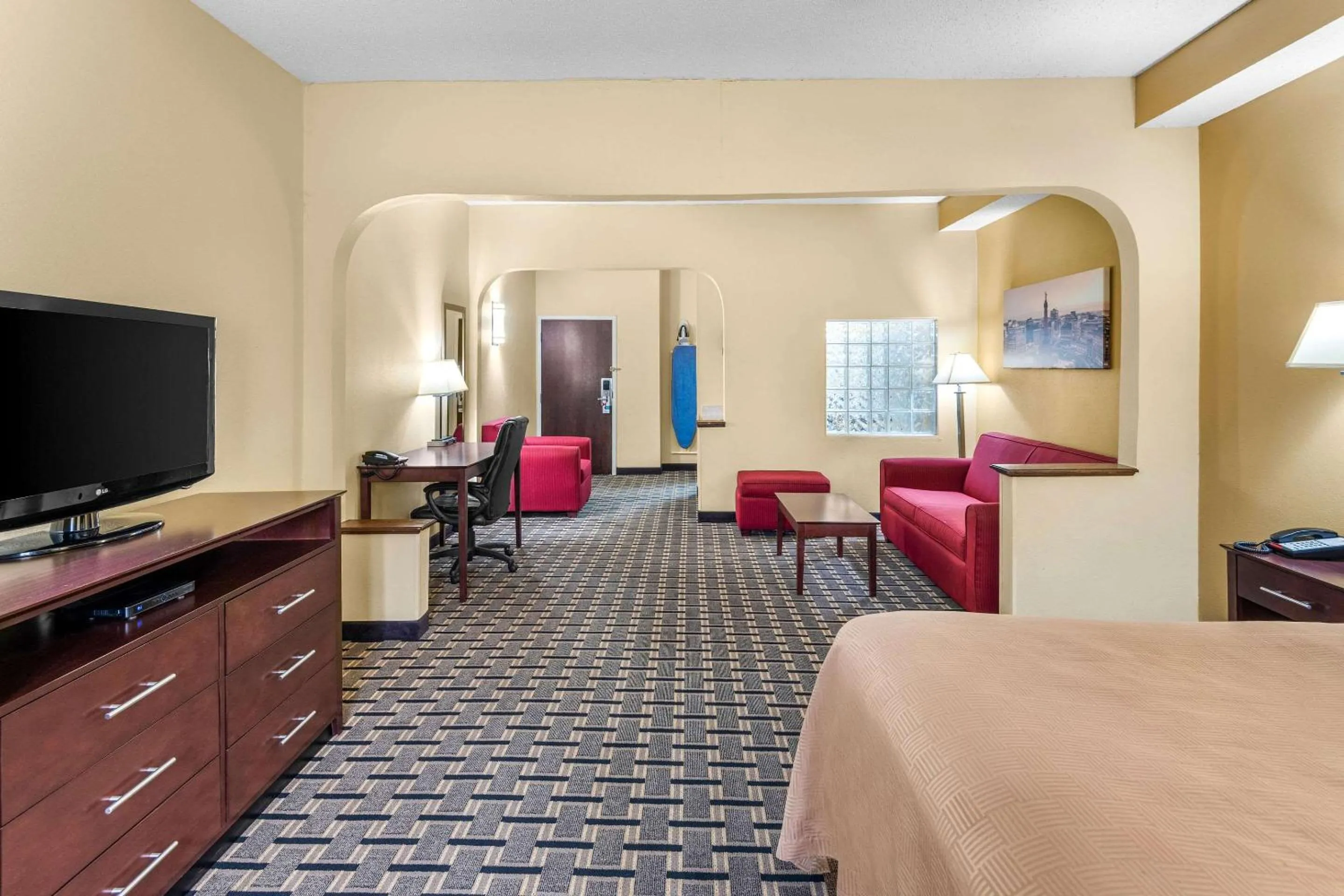 Bedroom, Bed in Clarion Inn & Suites Indianapolis Northwest