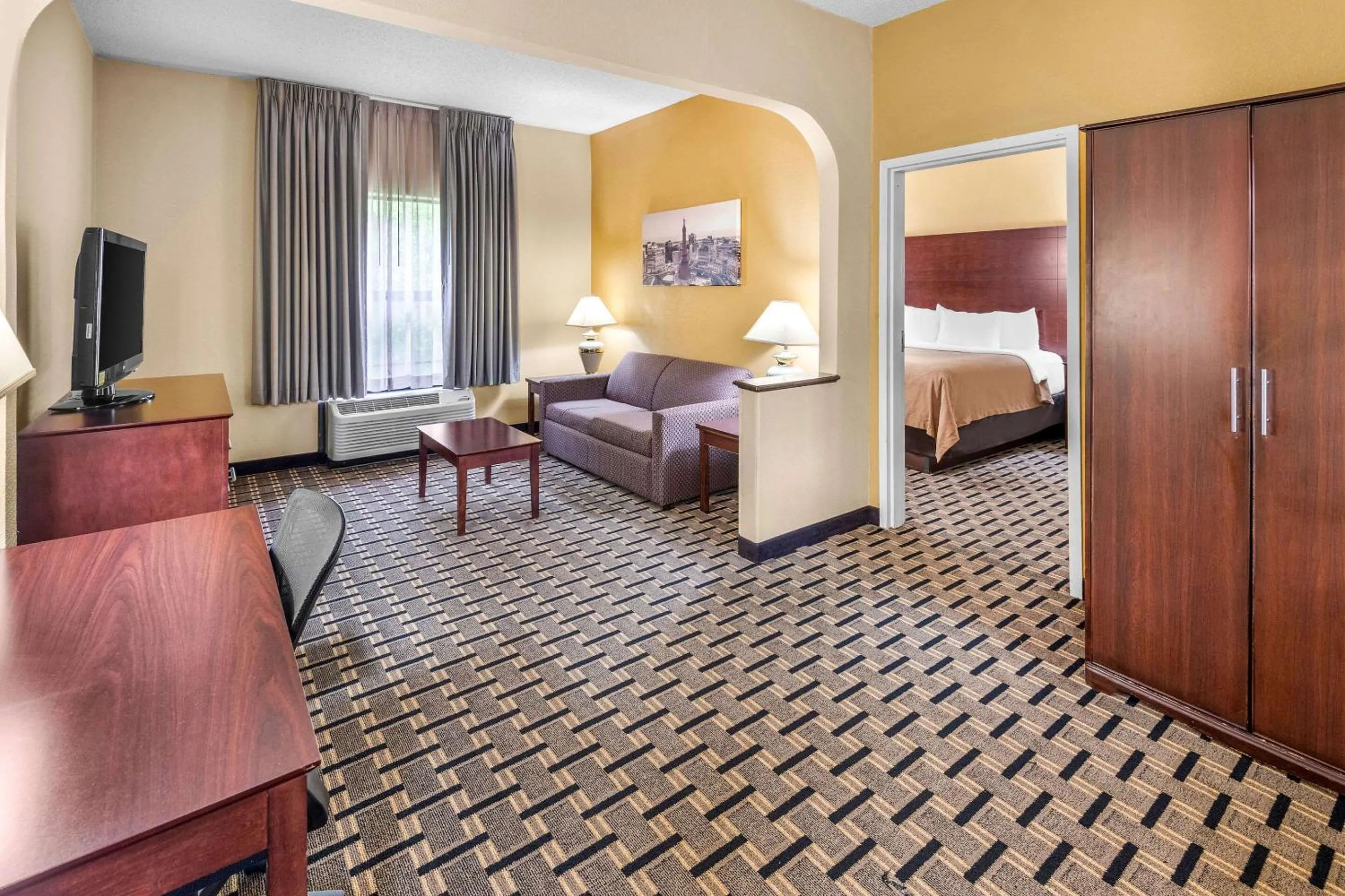 Bedroom, Bed in Clarion Inn & Suites Indianapolis Northwest