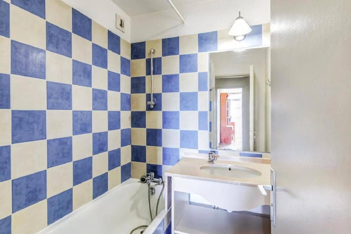 Shower in Holidays Hyères