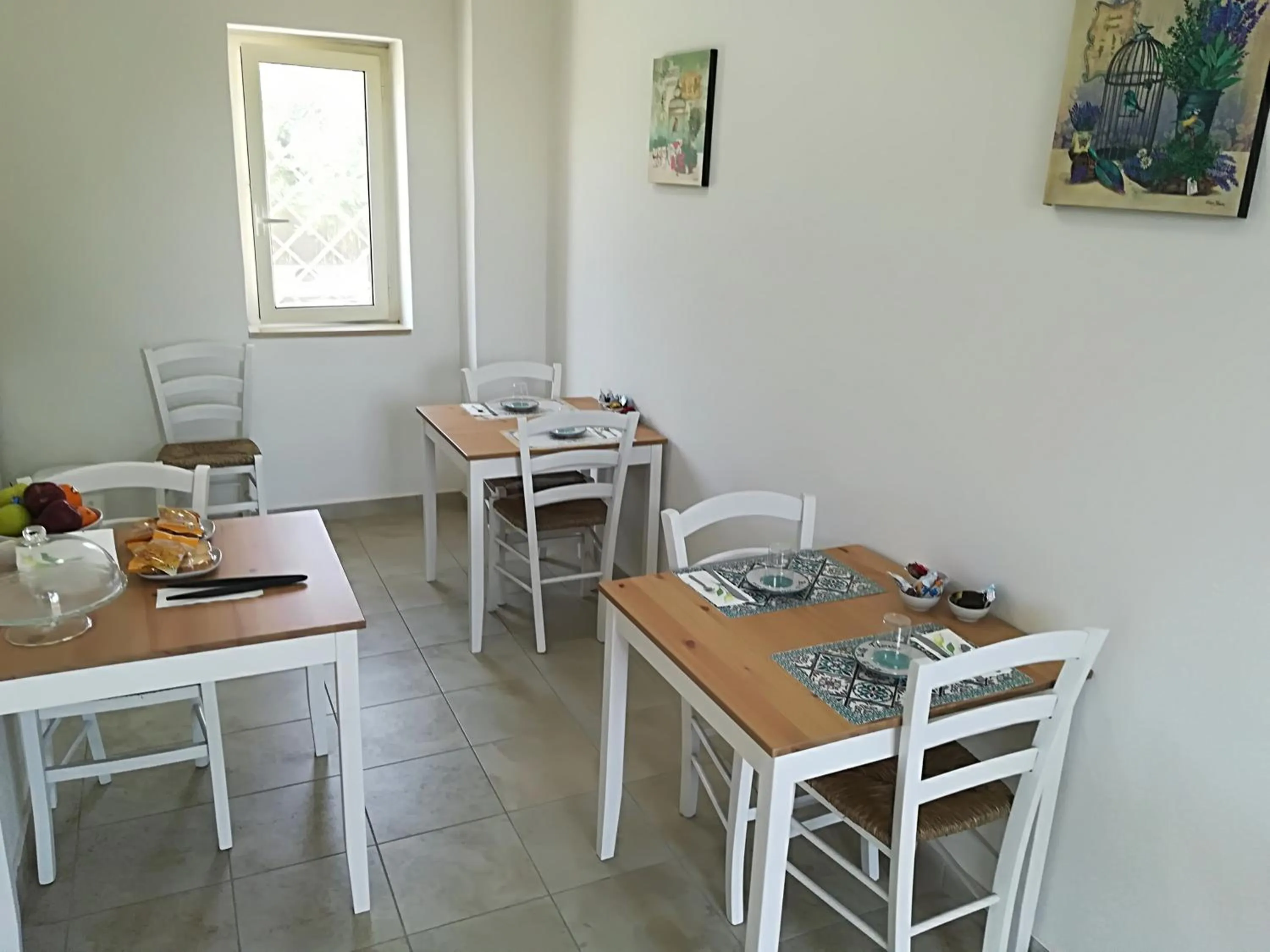 Food and drinks in Villa Theresa