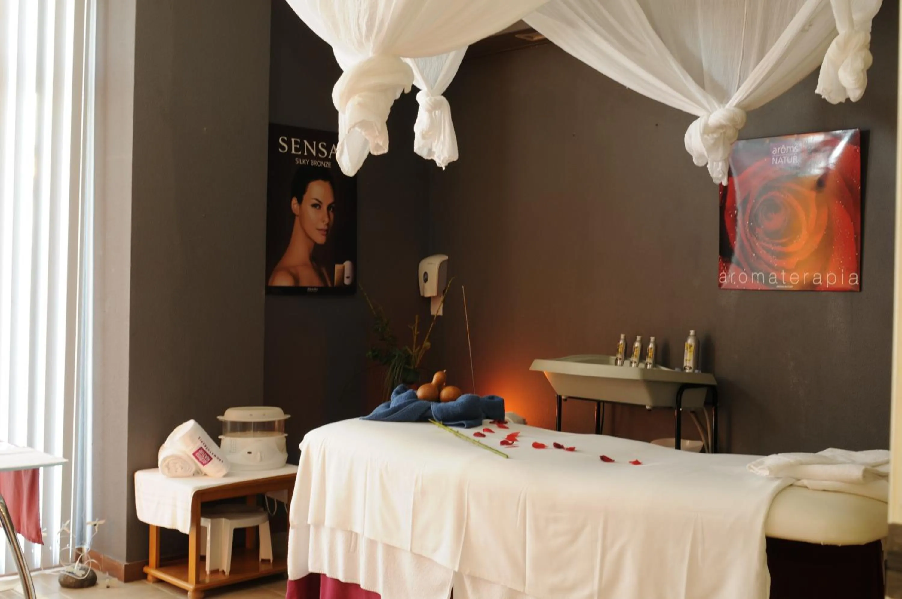 Massage, Bed in Hotel Jardim Atlantico