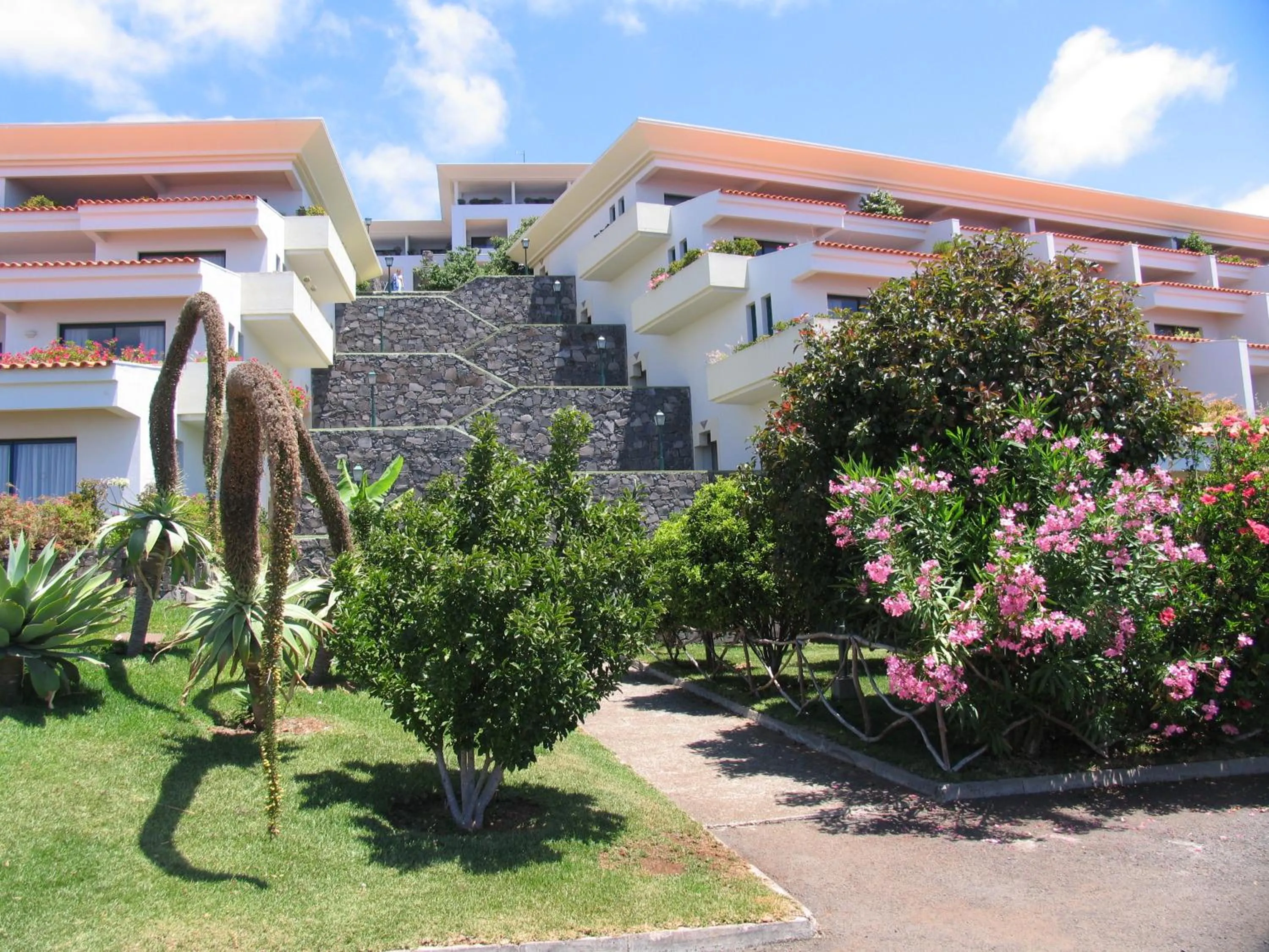 Property building in Hotel Jardim Atlantico