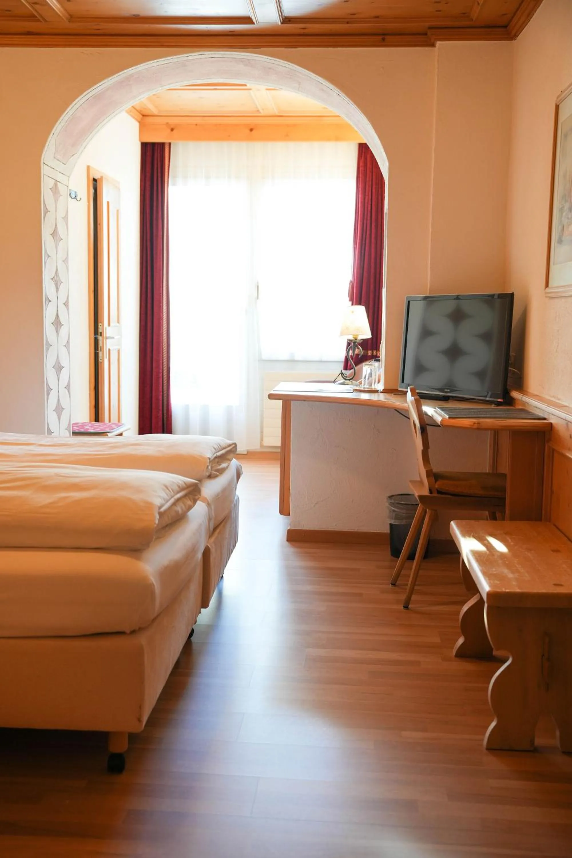 Bedroom, Bed in Hotel Bären