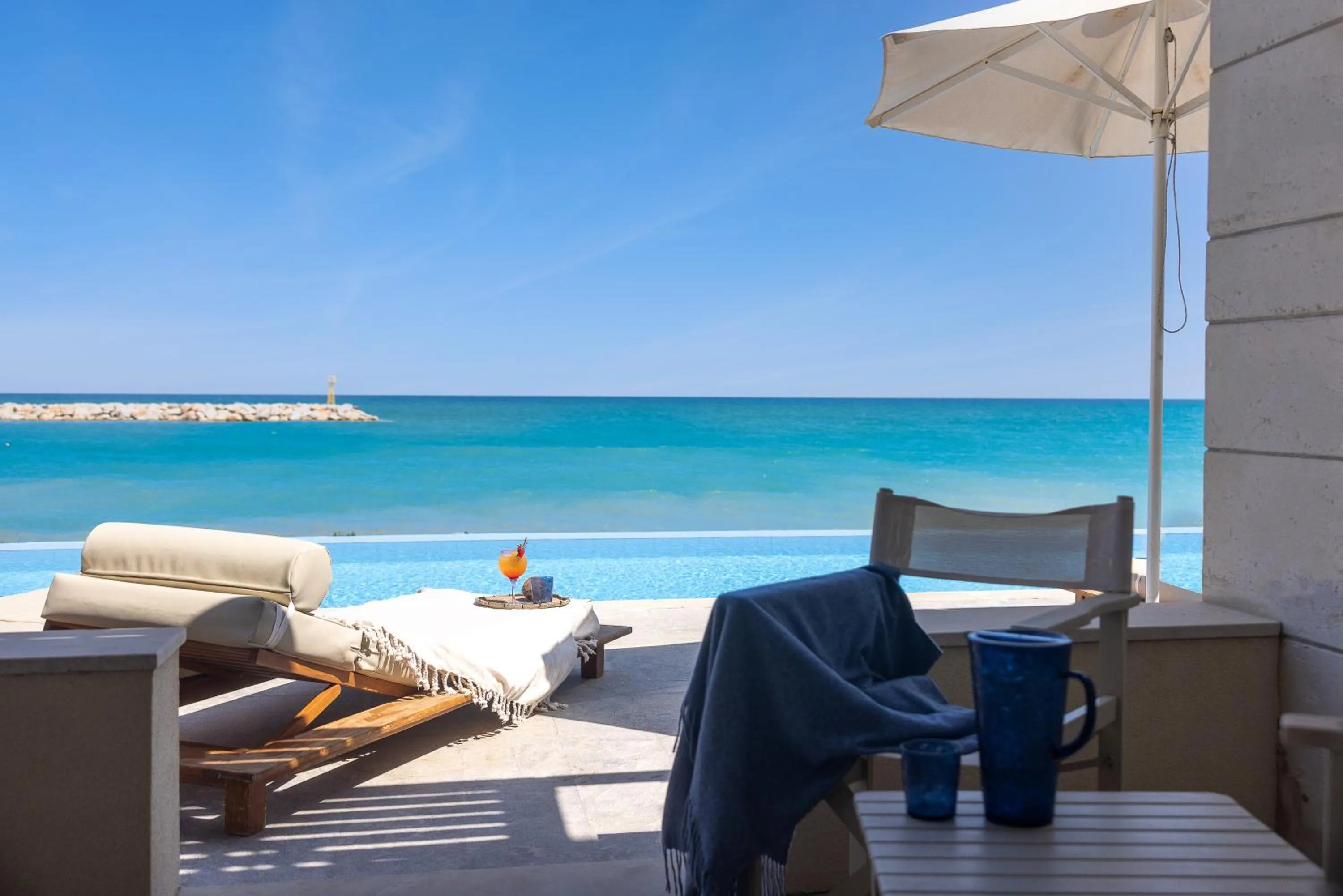 Day in Giannoulis - Grand Bay Beach Resort (Exclusive Adults Only)