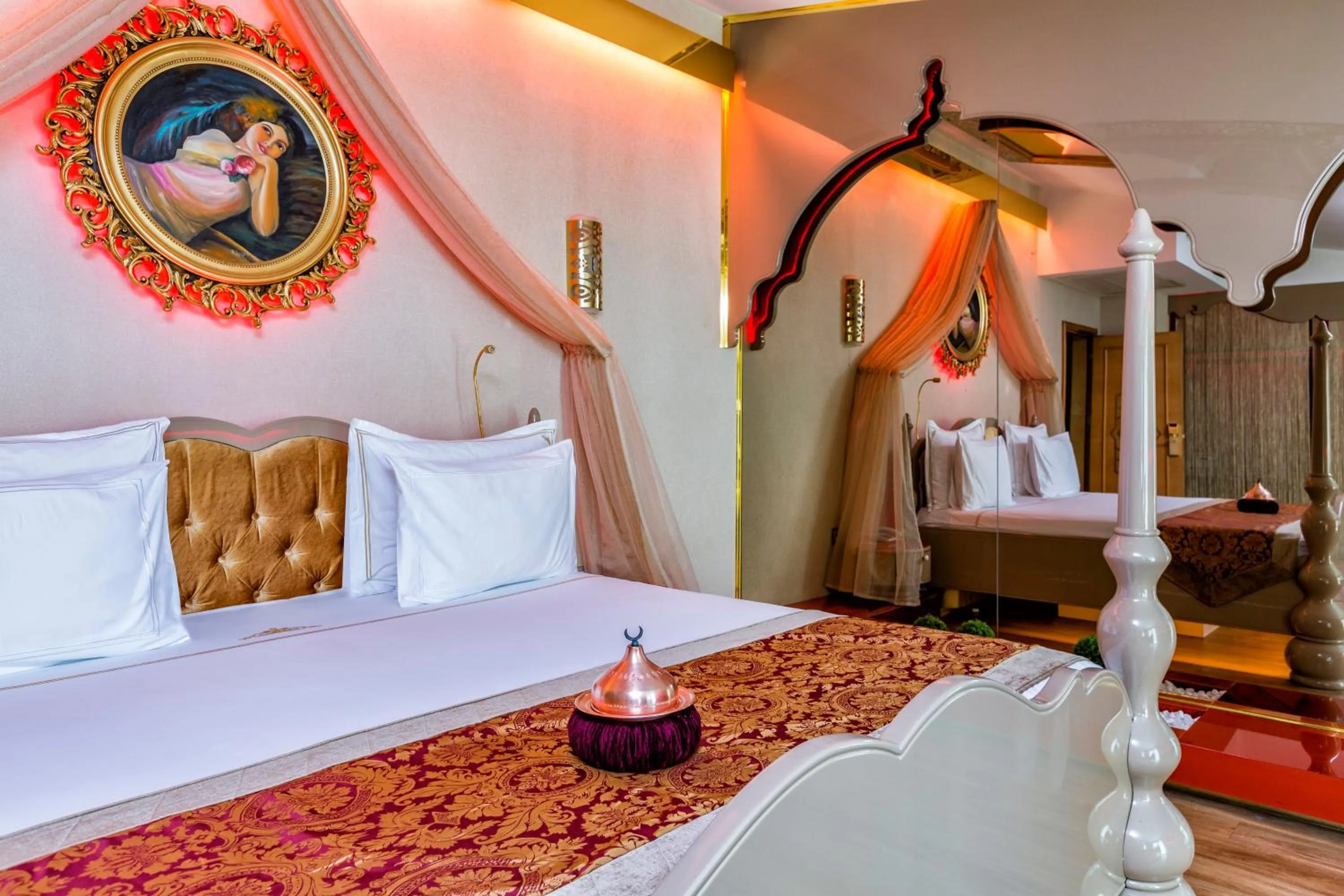 Decorative detail, Bed in Hotel Sultania Boutique Class