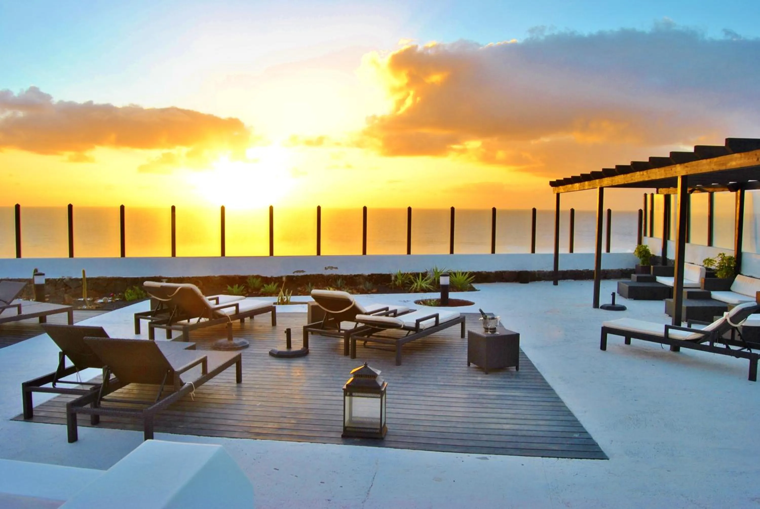 Solarium, Sunrise/Sunset in VIK Coral Beach