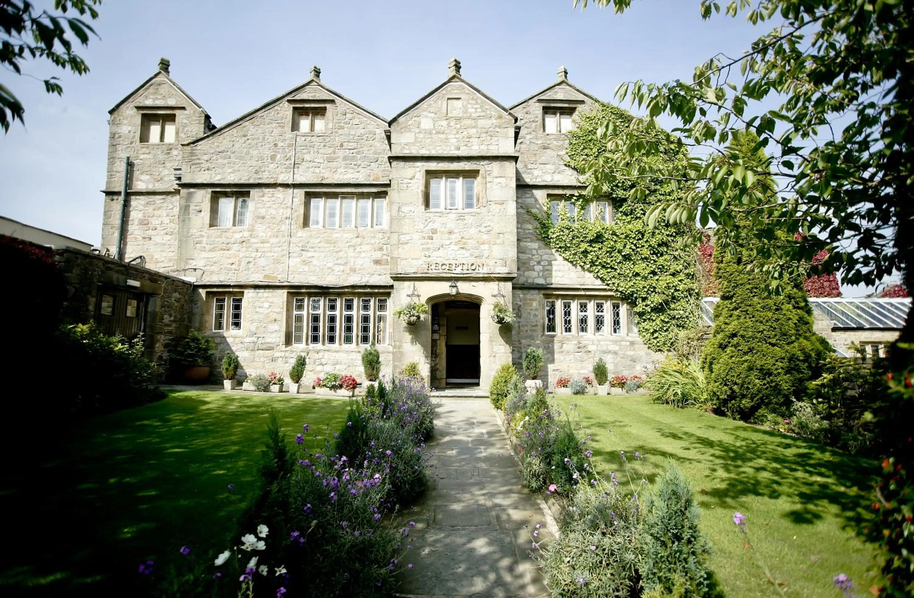 Facade/entrance in Stirk House Hotel