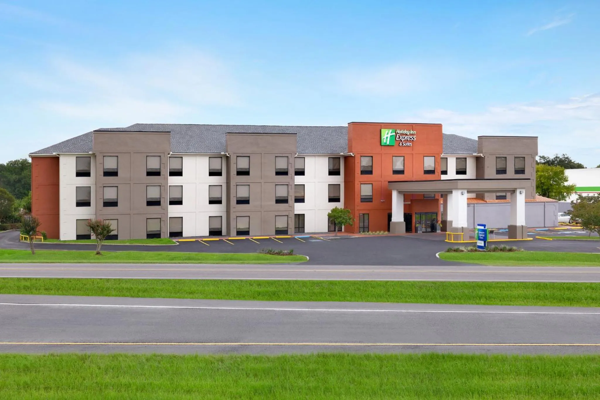 Property building in Holiday Inn Express & Suites Opelousas by IHG