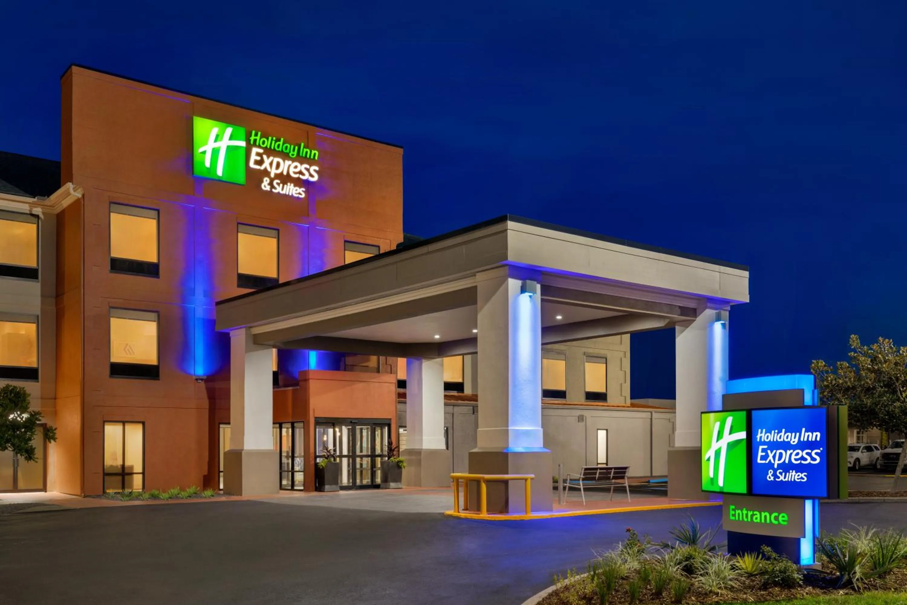 Property building in Holiday Inn Express & Suites Opelousas by IHG
