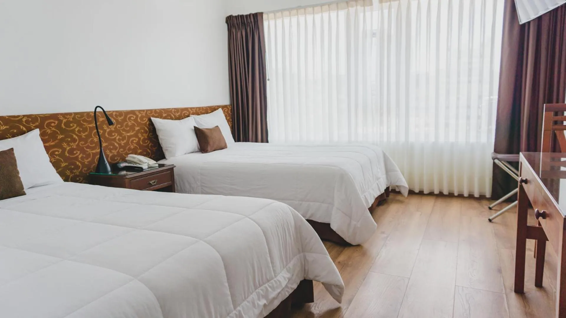 Bedroom, Bed in Faraona Grand Hotel