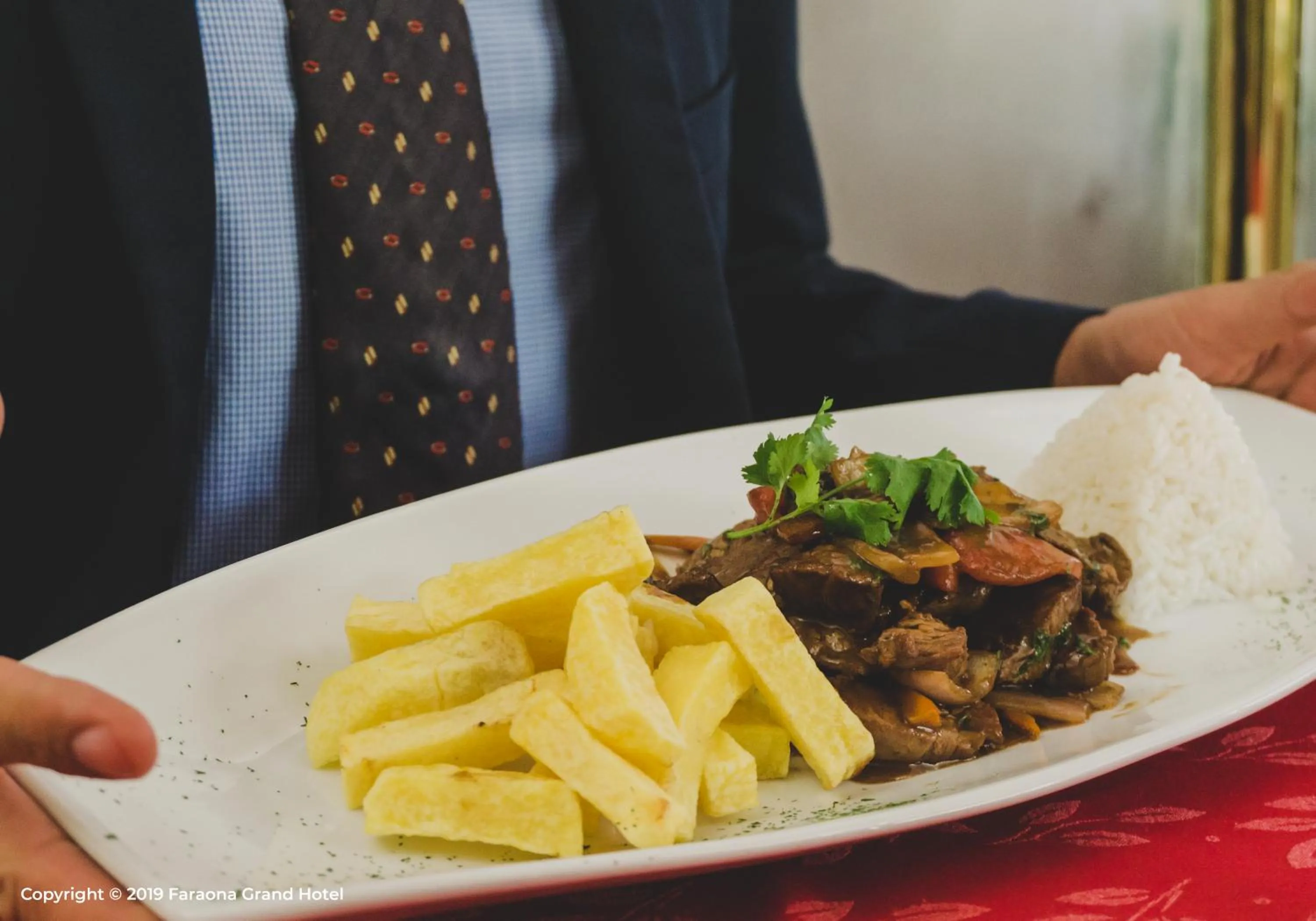 Restaurant/places to eat in Faraona Grand Hotel