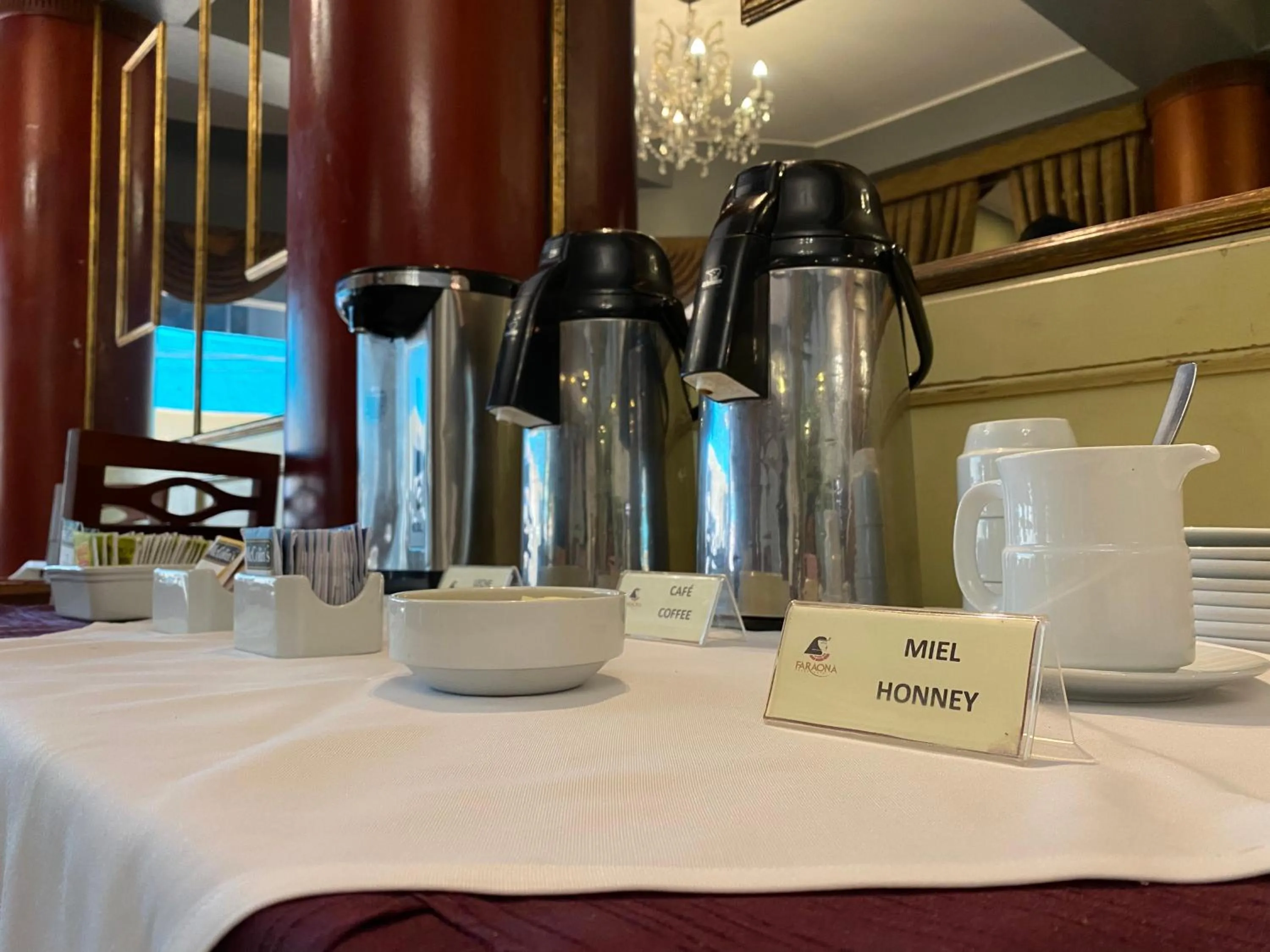 Restaurant/places to eat in Faraona Grand Hotel