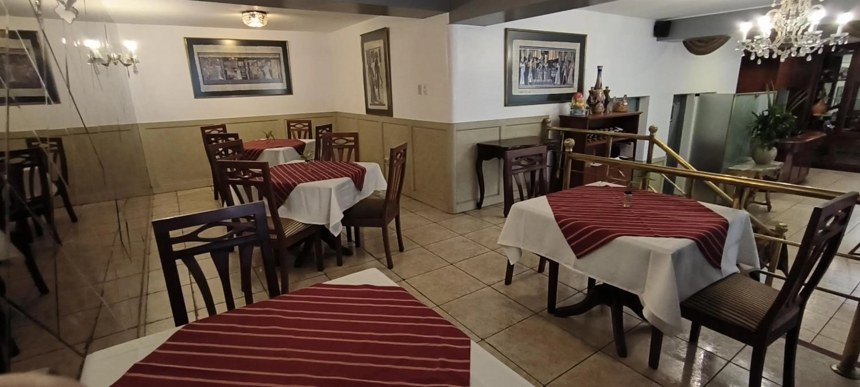 Restaurant/places to eat in Faraona Grand Hotel