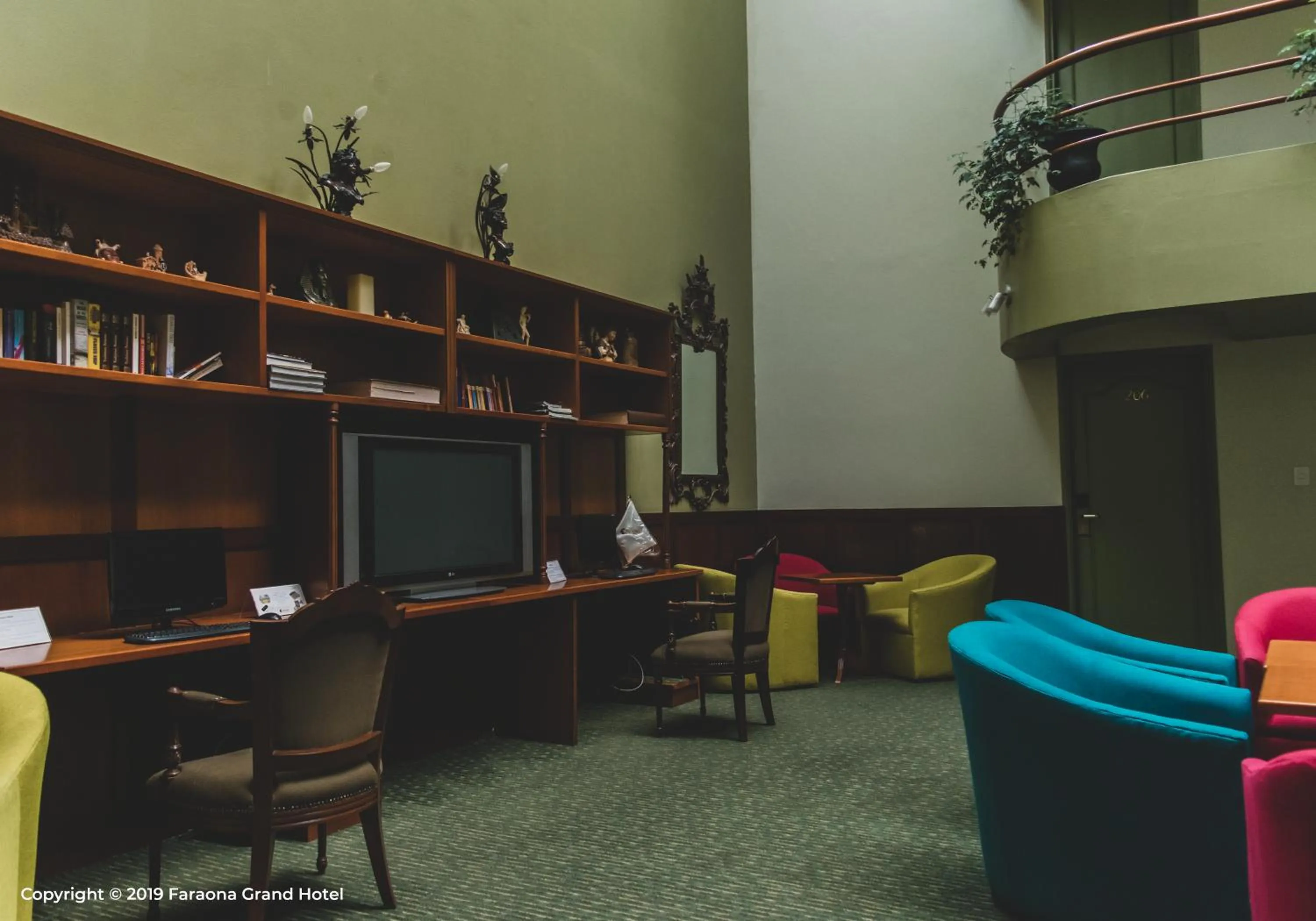 Night in Faraona Grand Hotel