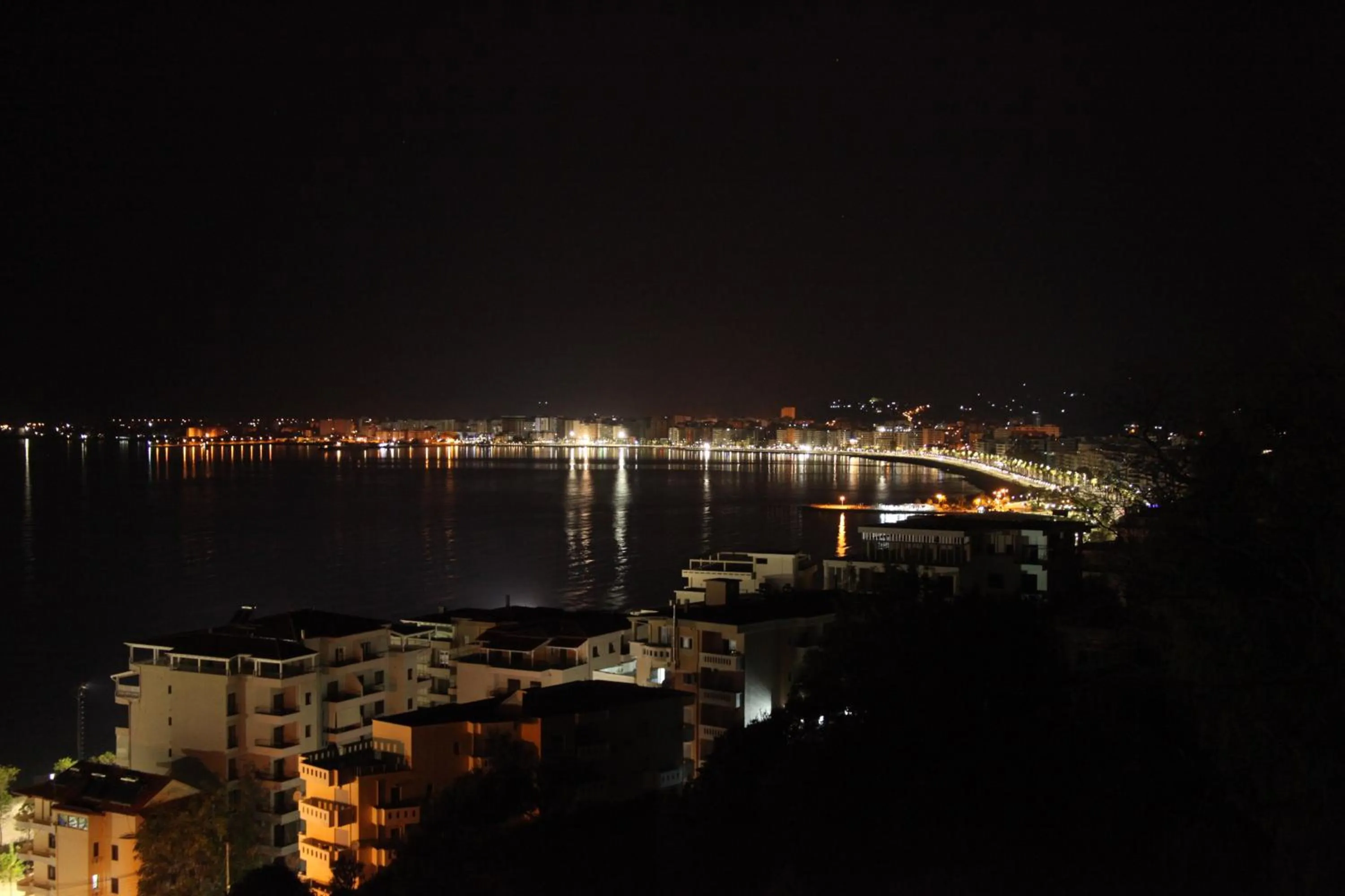 Neighbourhood in AL Hotel