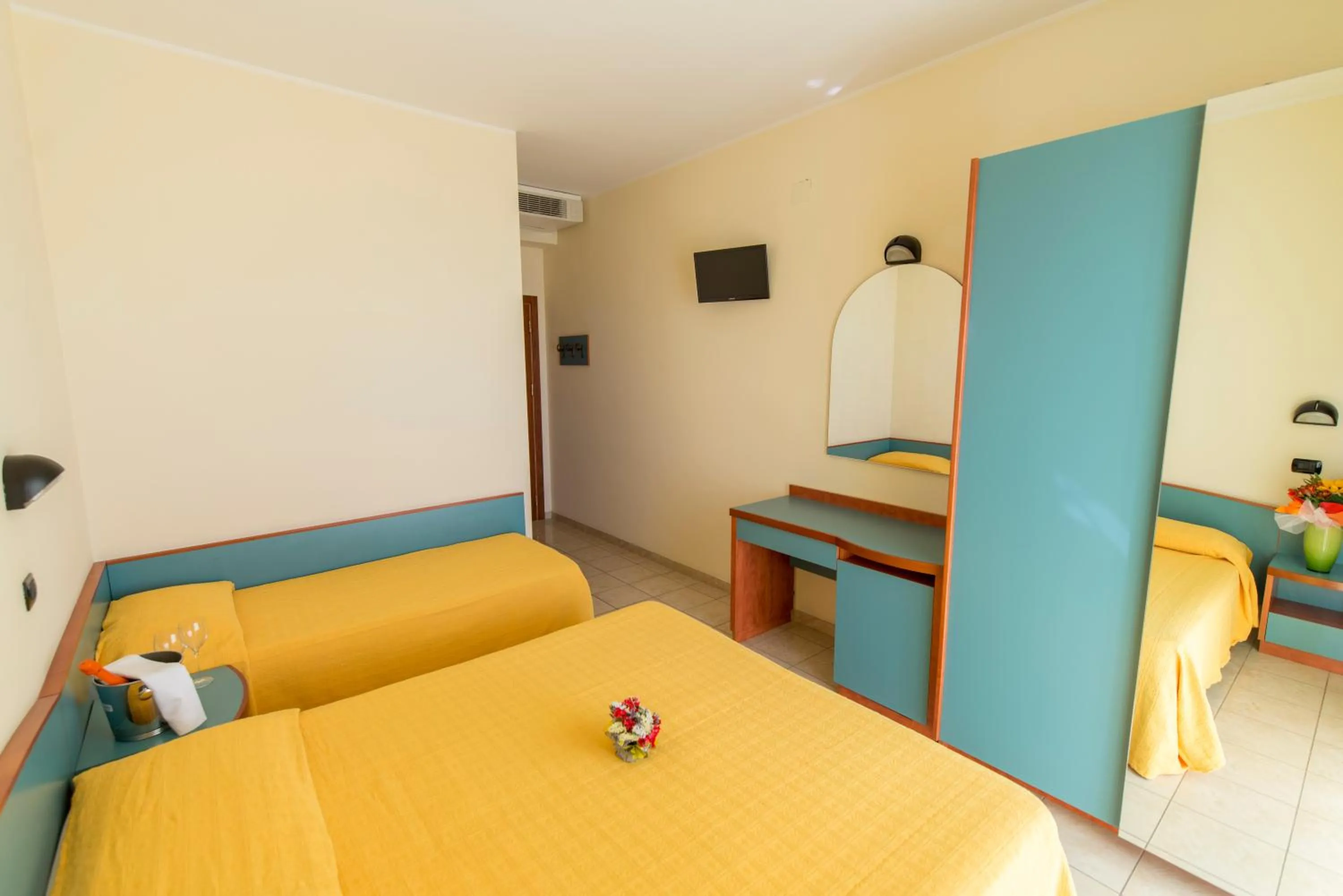 Photo of the whole room in Hotel Atlas