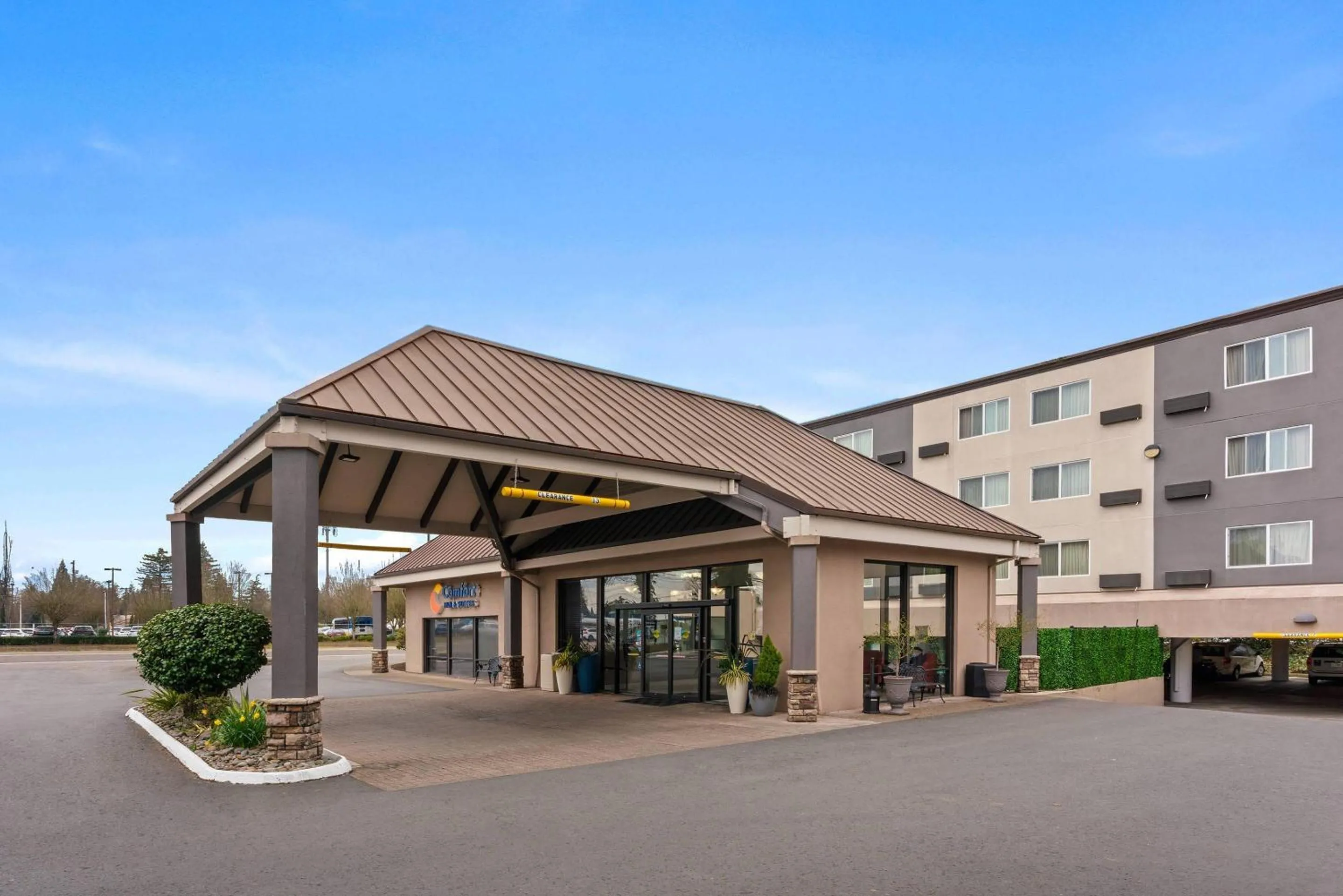Property building in Comfort Inn & Suites Beaverton - Portland West