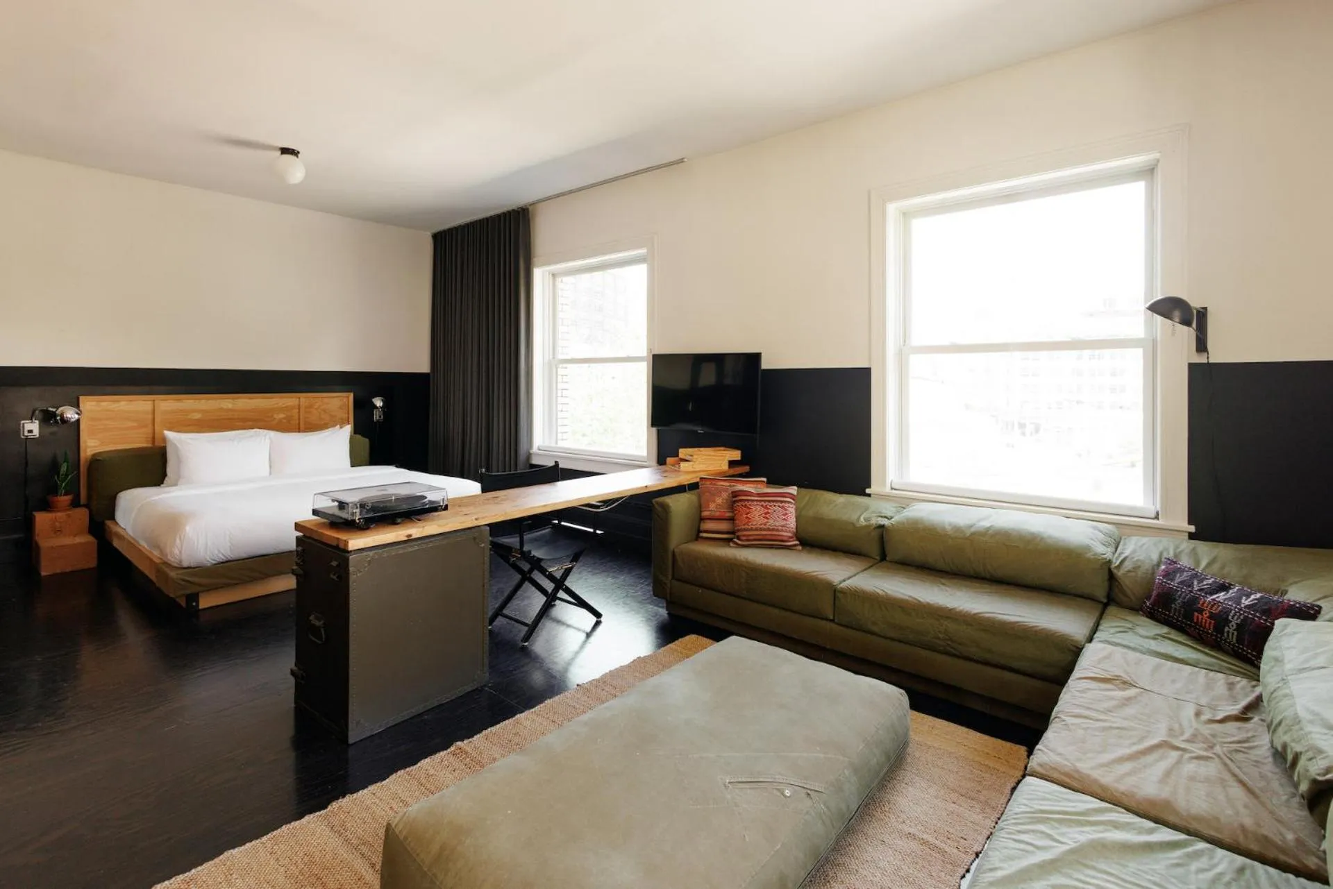 Living room, Bed in The Clyde Hotel Portland by Kasa Living