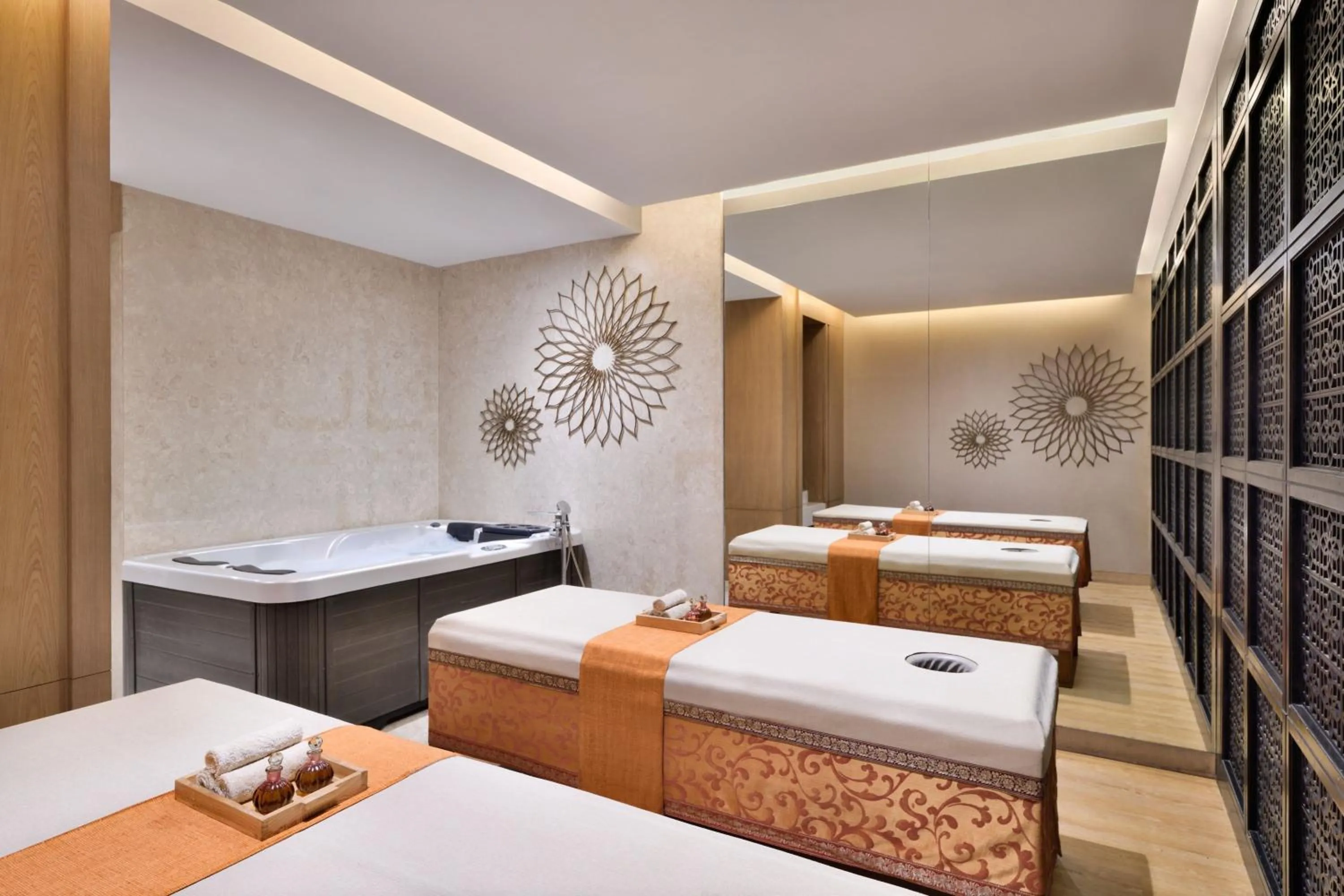 Spa and wellness centre/facilities, Bed in The Westin Mumbai Powai Lake