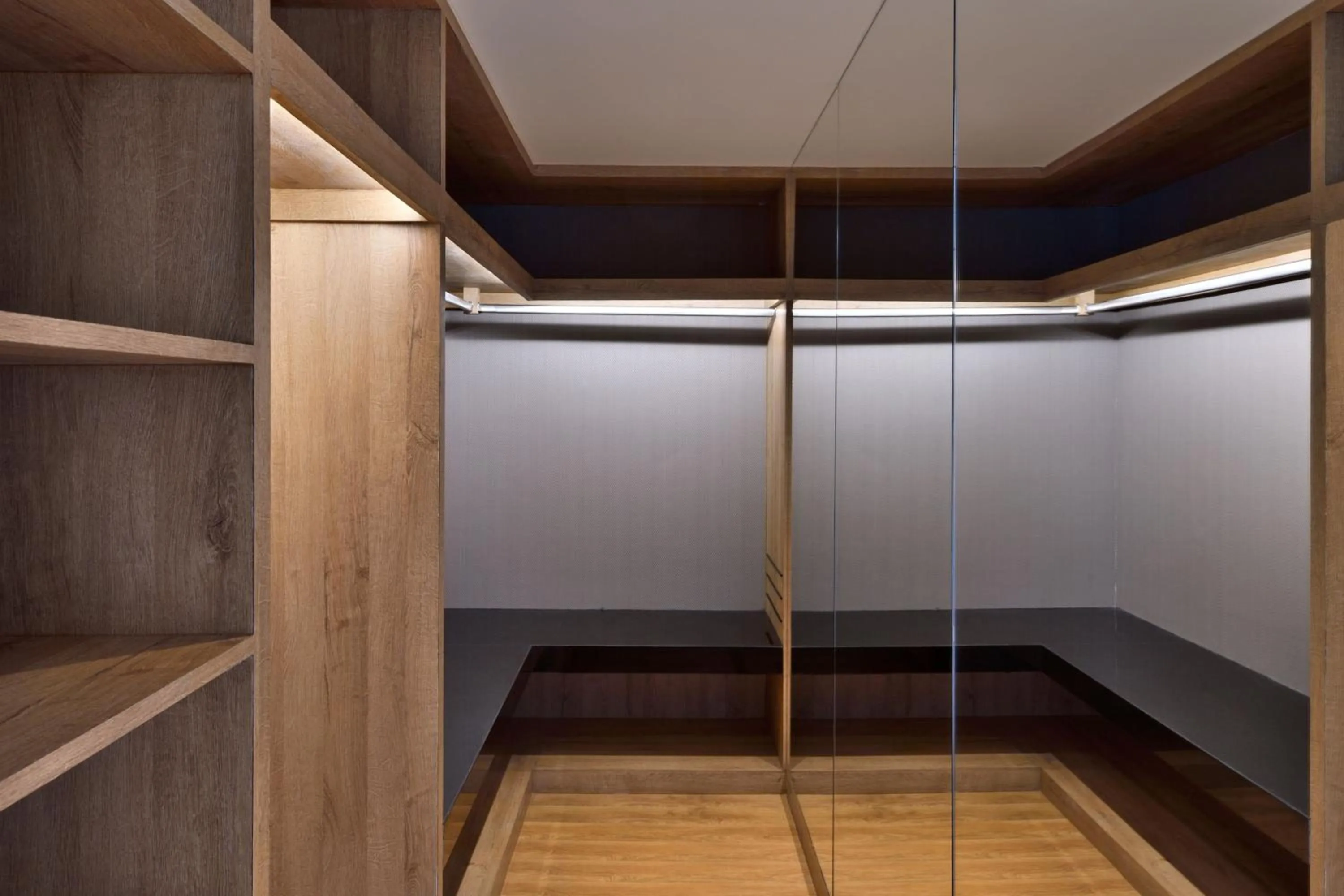 Photo of the whole room in The Westin Mumbai Powai Lake