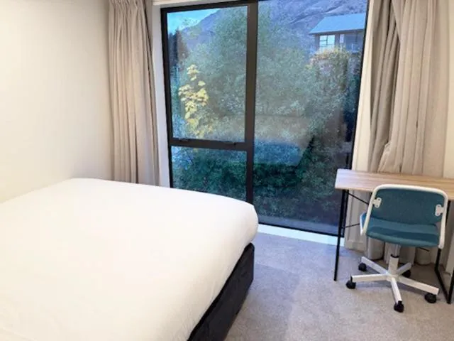 Bed in Swiss-Belresort Coronet Peak