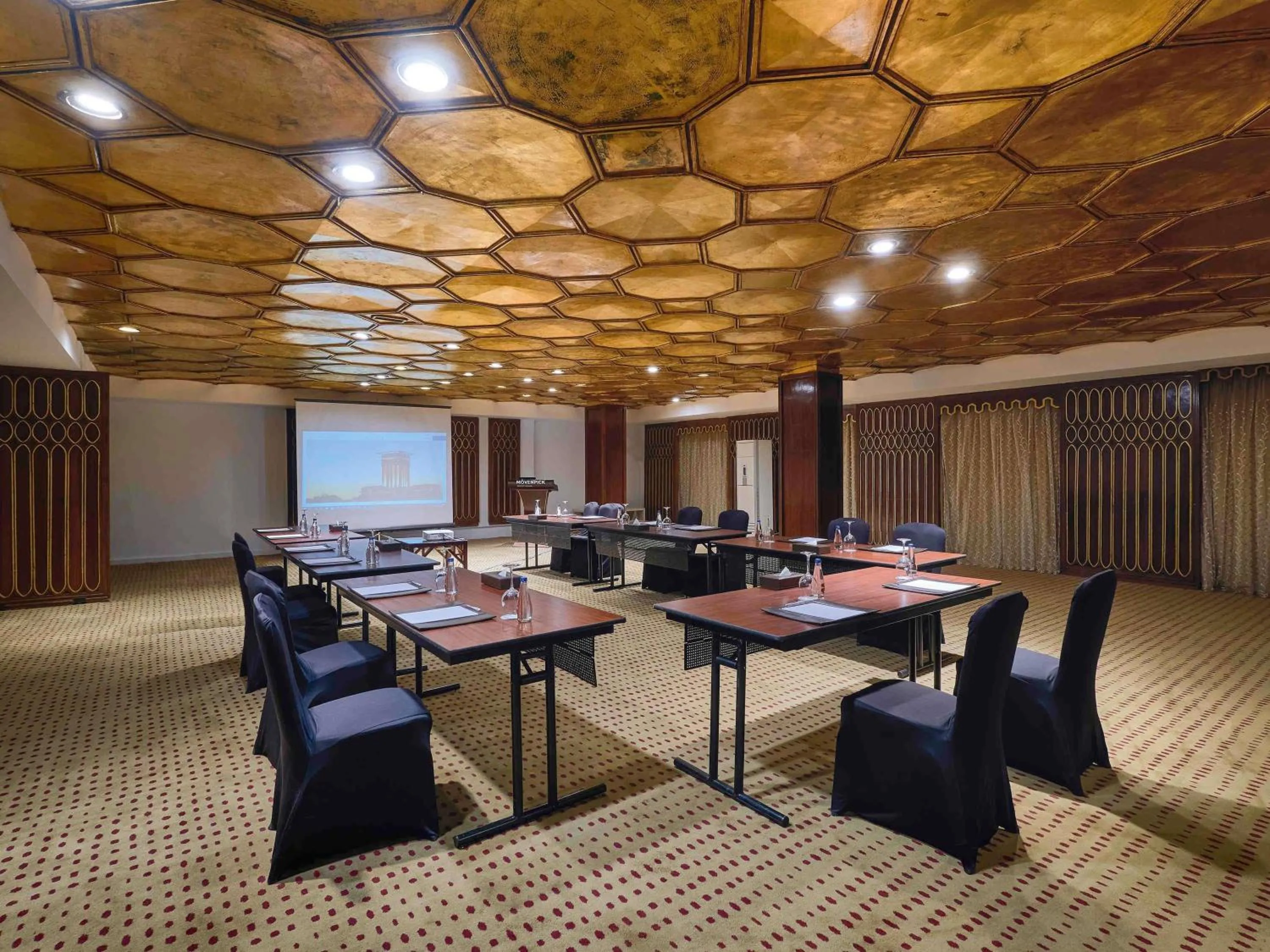 Meeting/conference room in Mövenpick Resort Aswan