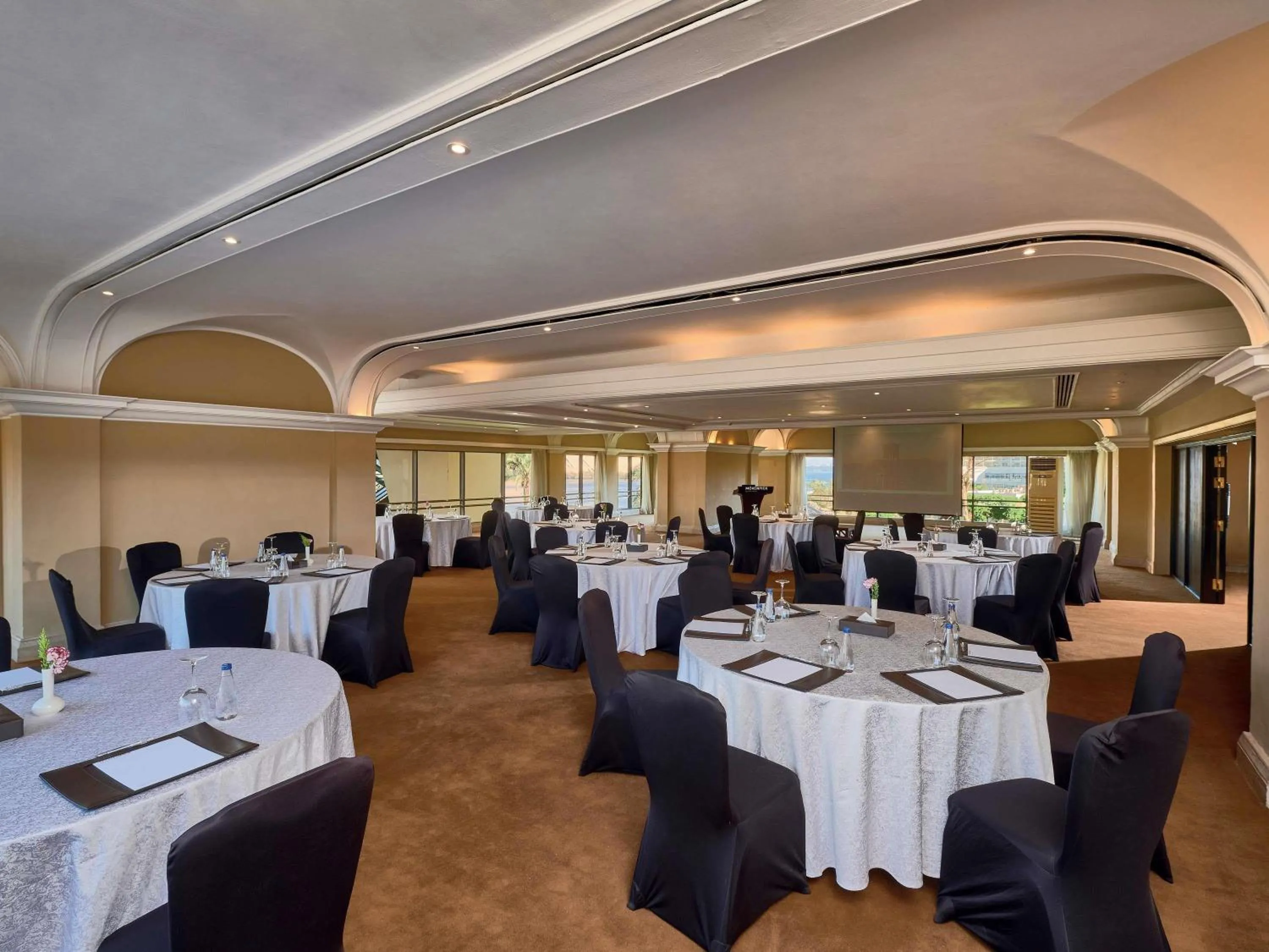 Meeting/conference room in Mövenpick Resort Aswan