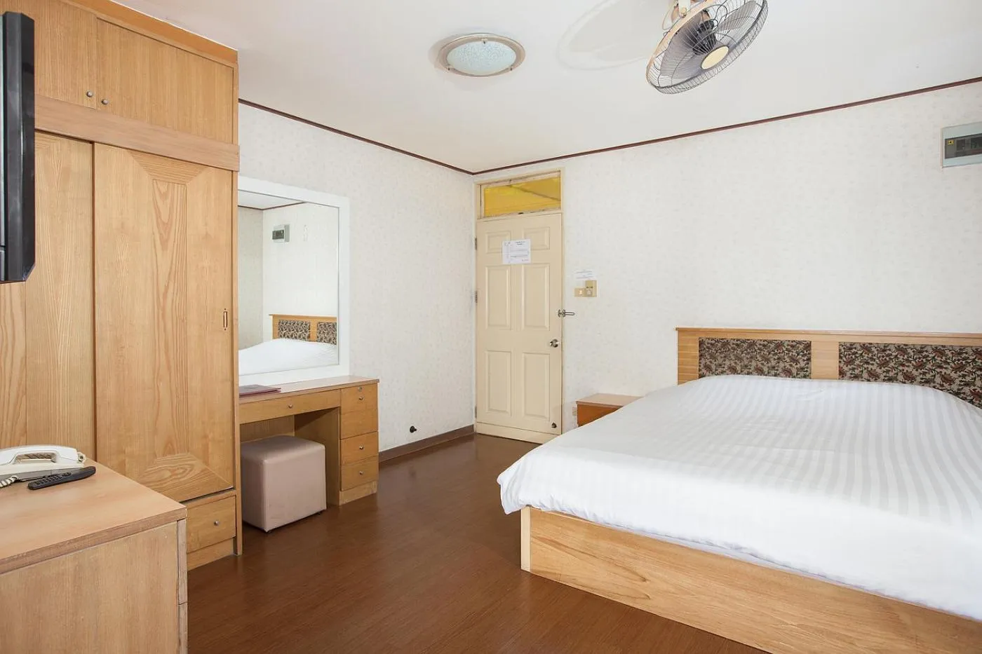 Photo of the whole room, Bed in The Aiyapura Bangkok