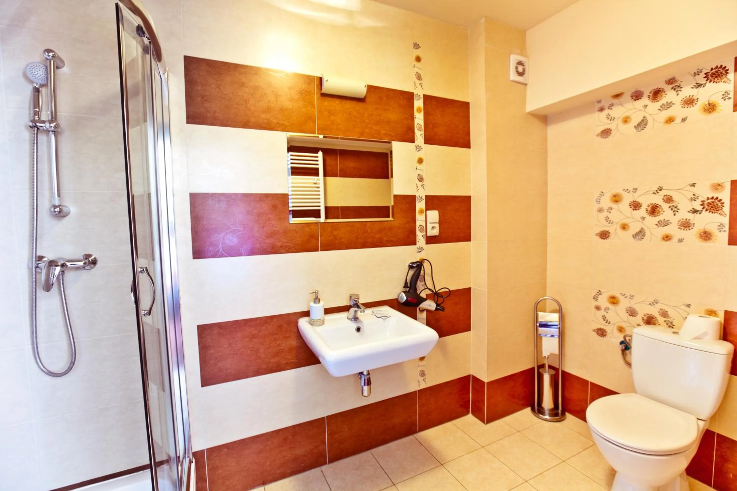 Shower in Dwa Bratanki