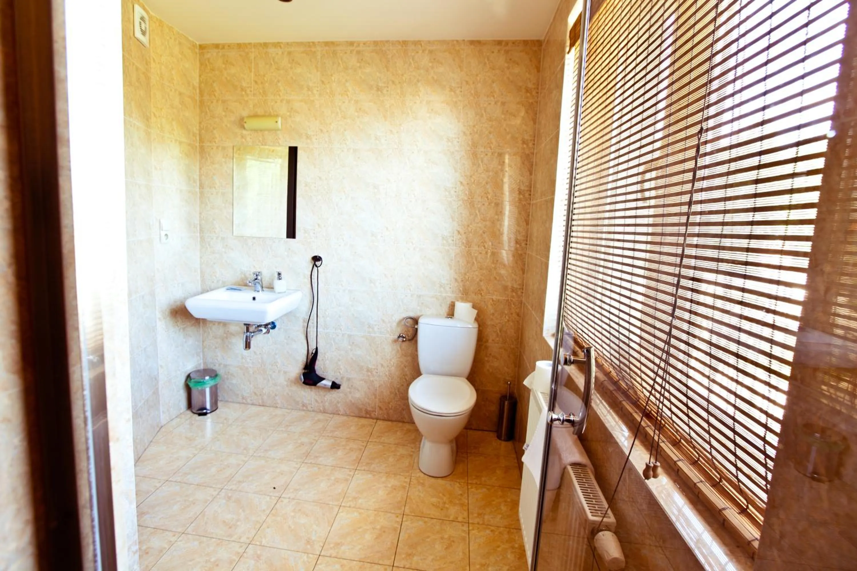 Shower in Dwa Bratanki