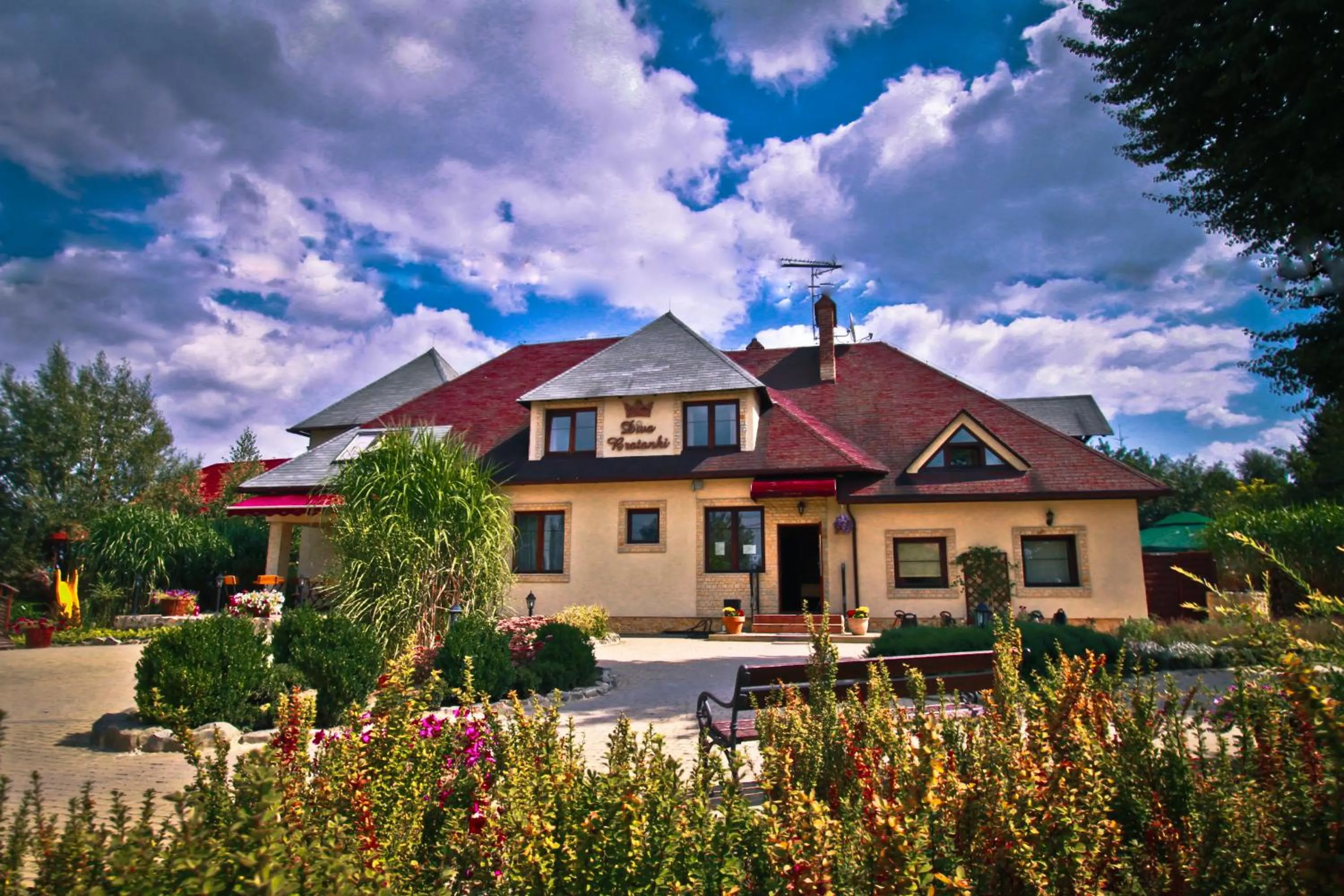 Restaurant/places to eat in Dwa Bratanki