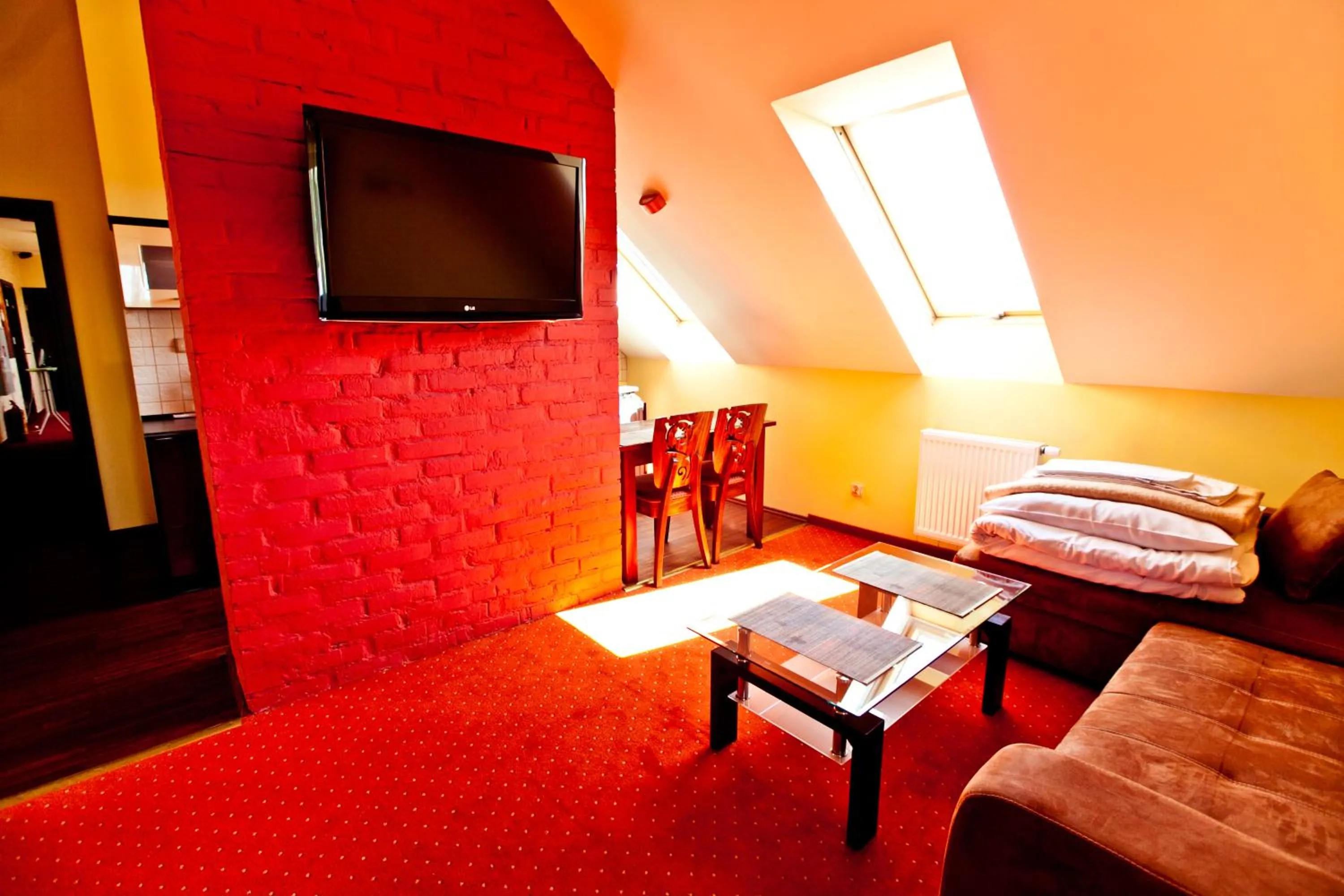 People, Bed in Dwa Bratanki